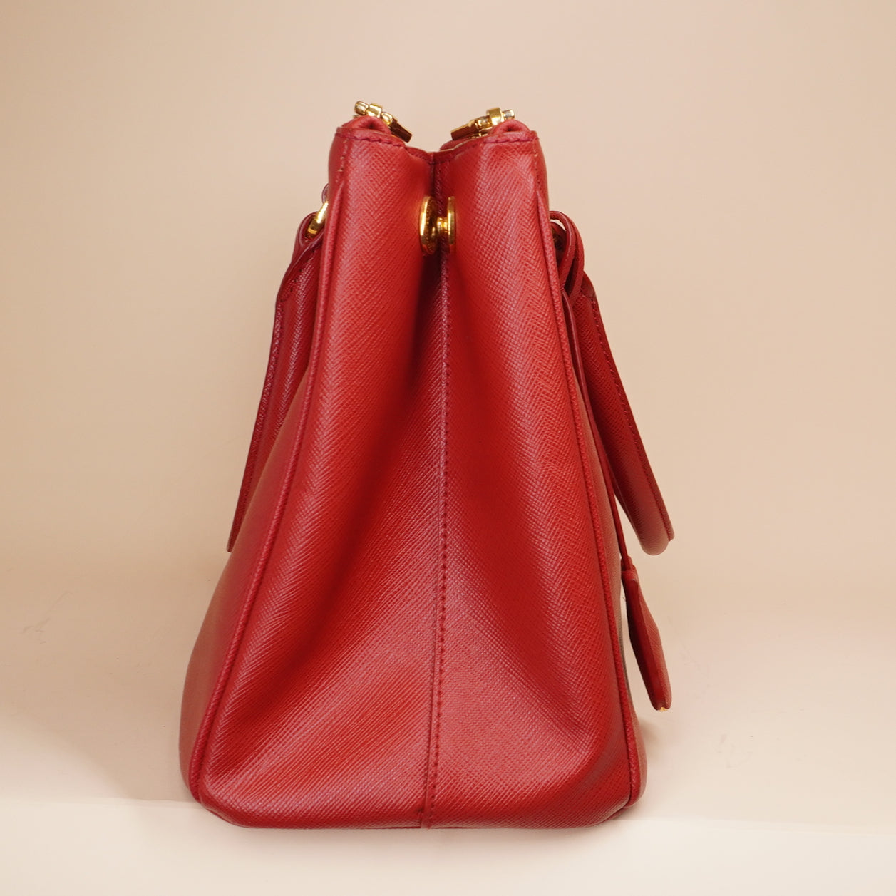 PRE-OWNED Red Saffiano Lux Leather Small Galleria Double Zip Tote