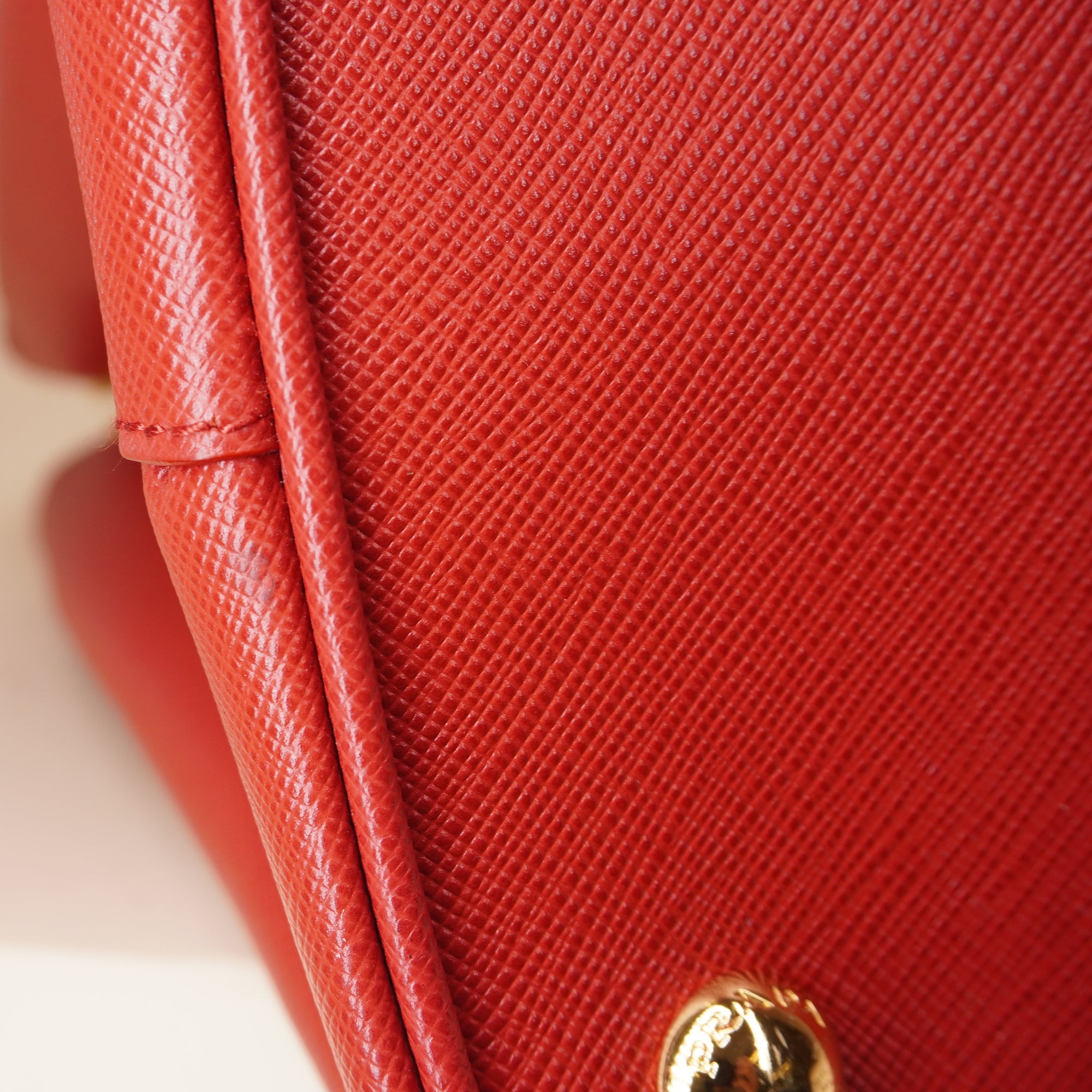 PRE-OWNED Red Saffiano Lux Leather Small Galleria Double Zip Tote