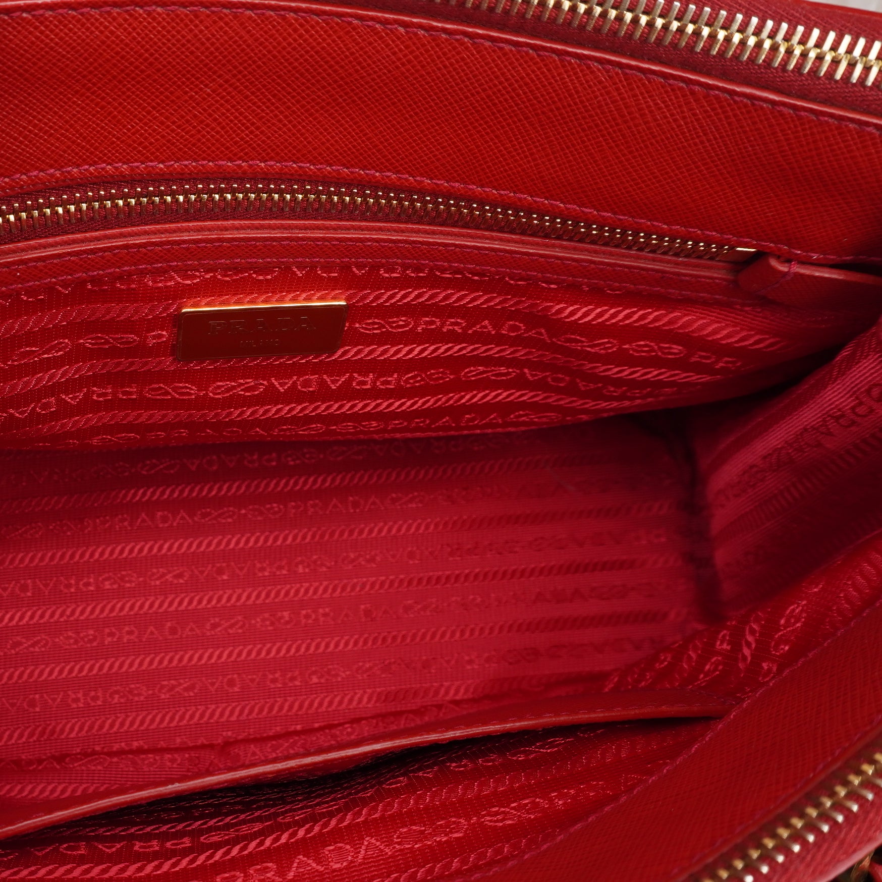 PRE-OWNED Red Saffiano Lux Leather Small Galleria Double Zip Tote