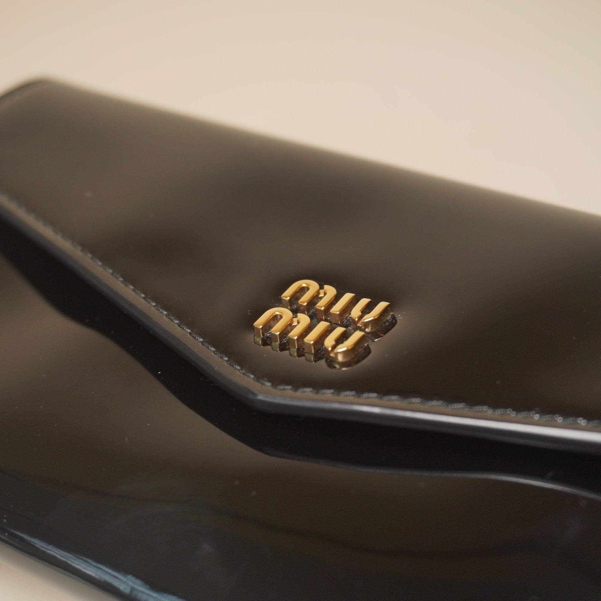 PRE-OWNED Vernis Black Wallet Clutch