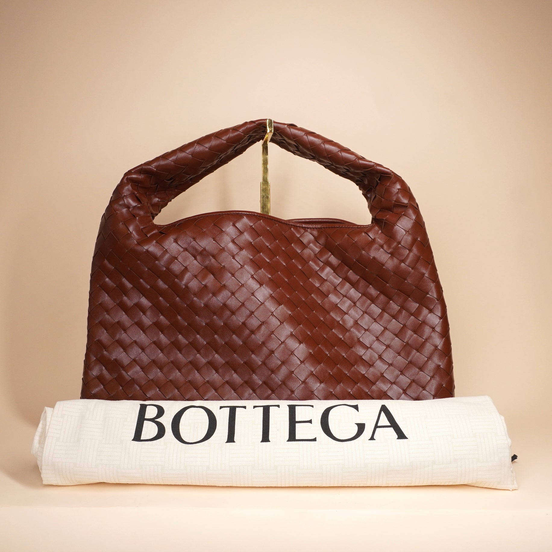 PRE-OWNED Brown Calfskin Intrecciato Hop Sapele Hobo Shoulder Bag