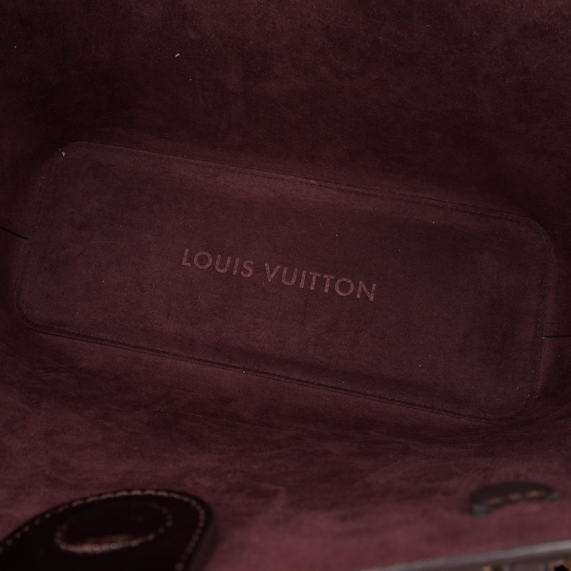 PRE-OWNED LV Amarante Vernis Long Beach MM Shoulder Bag
