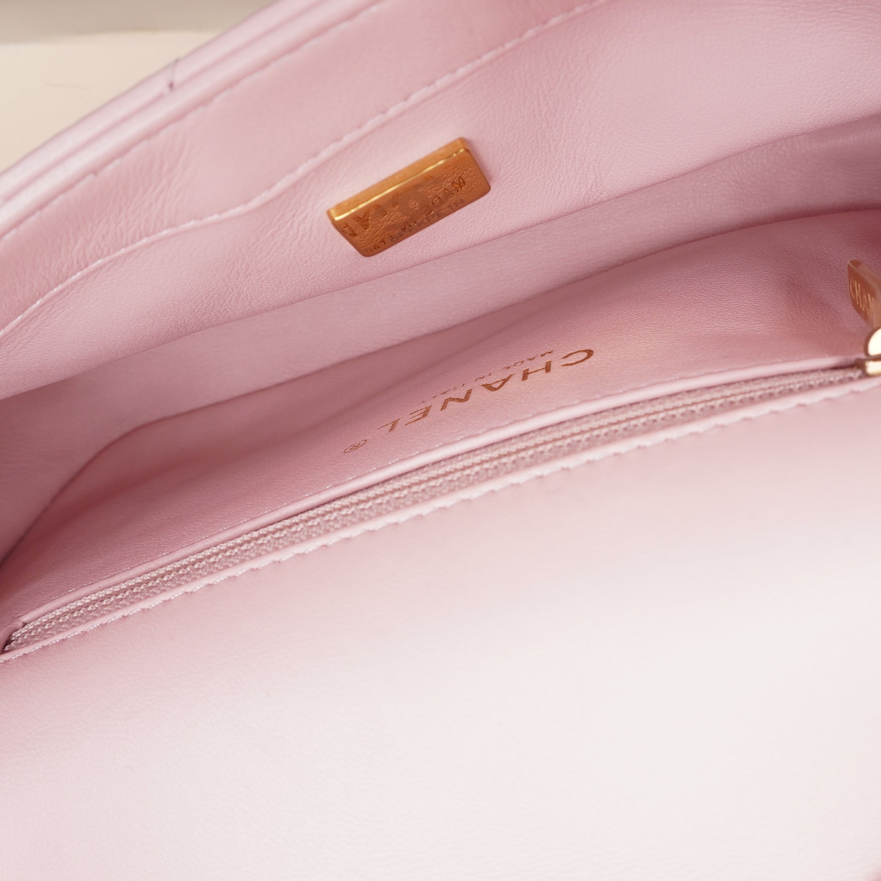 PRE-OWNED CC Pink Lambskin Quilted Mini Heart Charms Flap Crossbody Bag