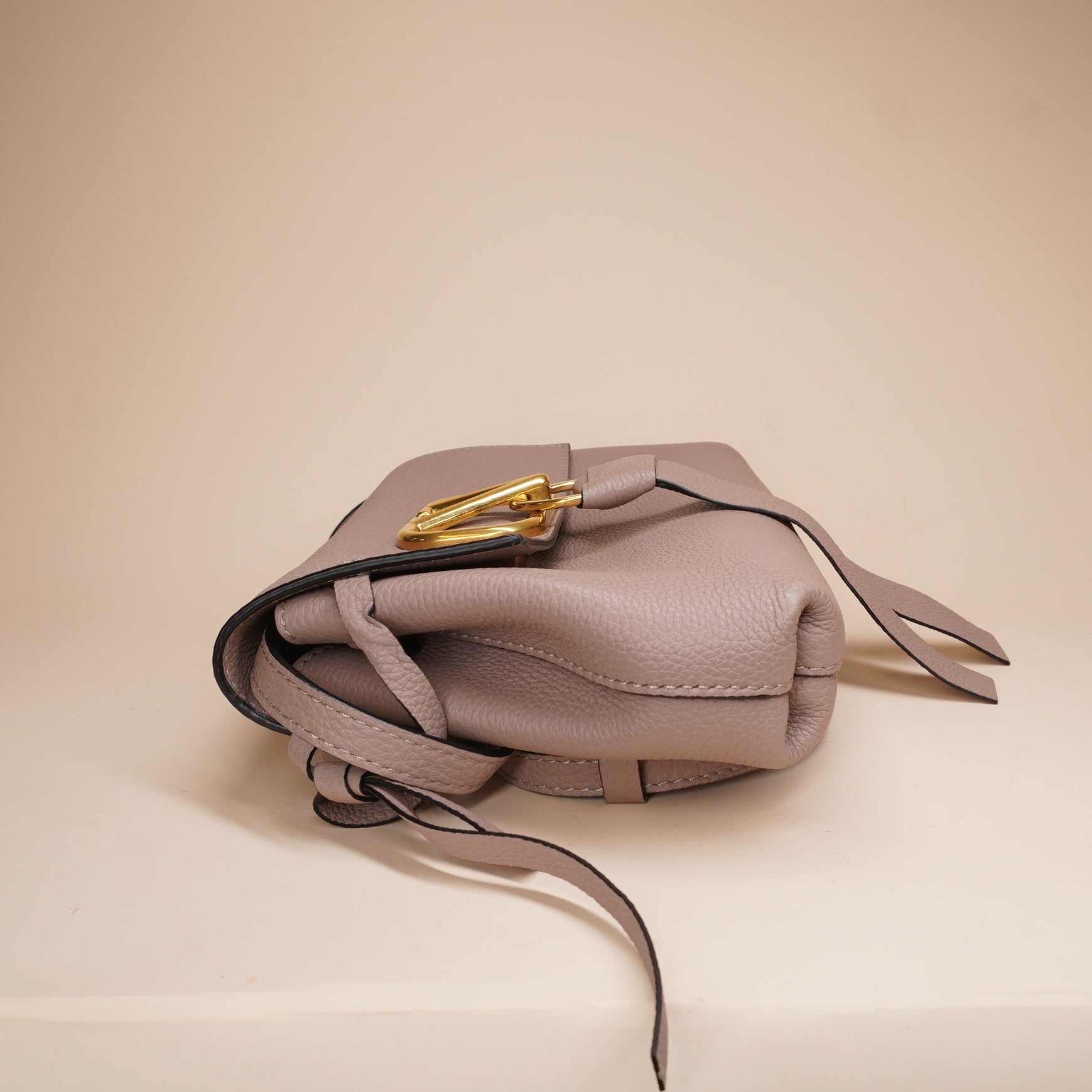 PRE-OWNED Pink Pebbled Leather VRING Small Flap Crossbody Bag