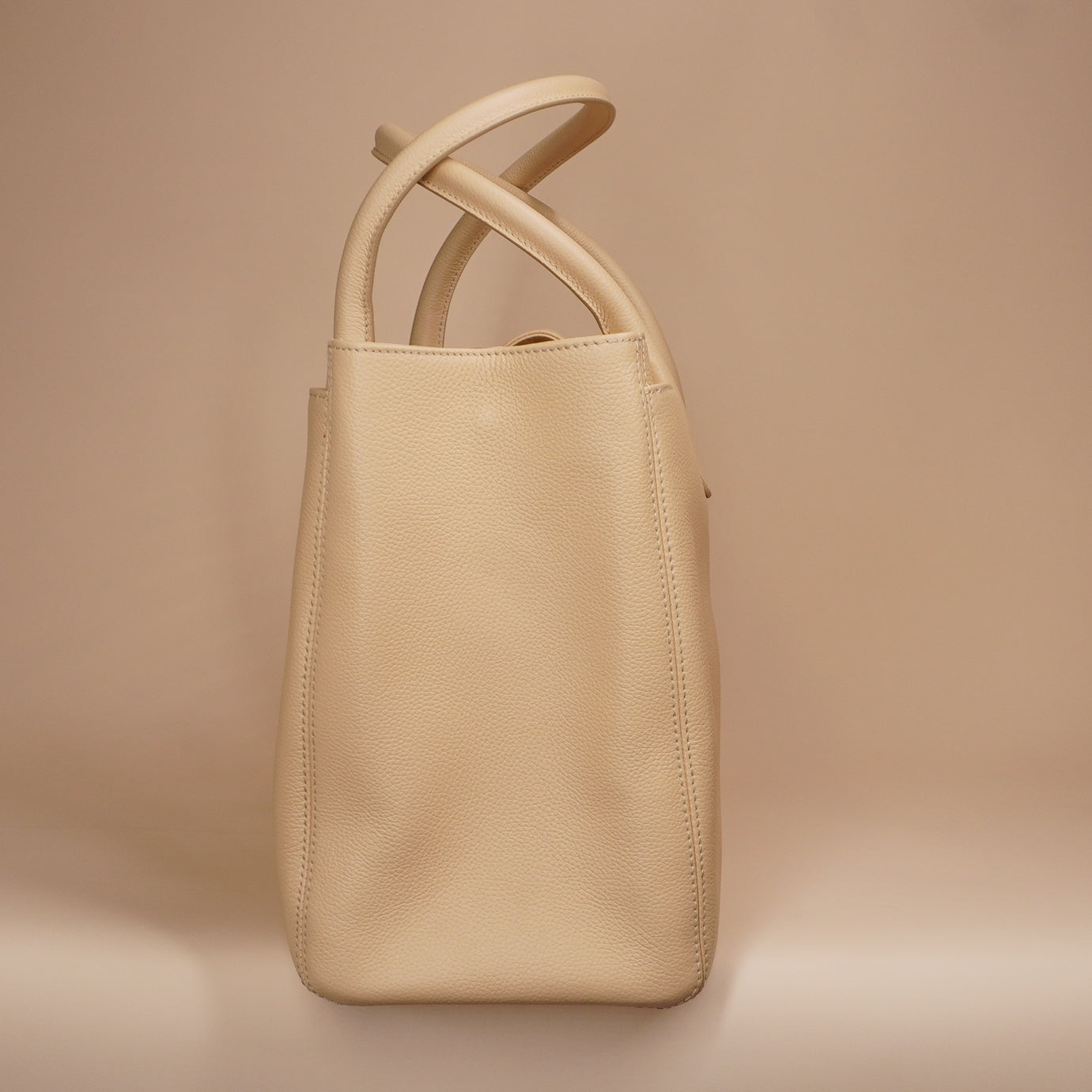 PRE-OWNED CC Calfskin Cerf Executive Shopper Tote Beige Clair