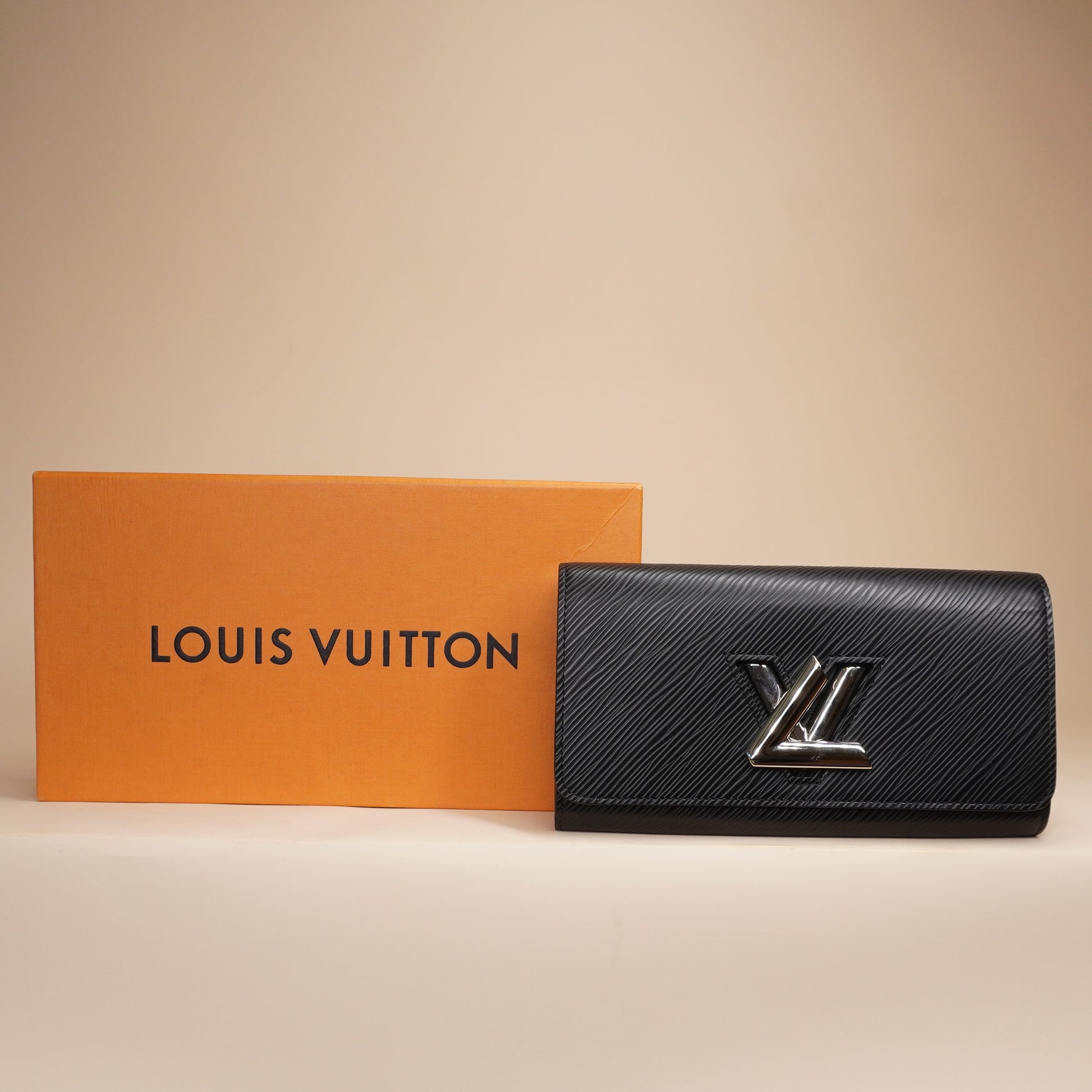 PRE-OWNED LV Black Epi Twist Long Wallet