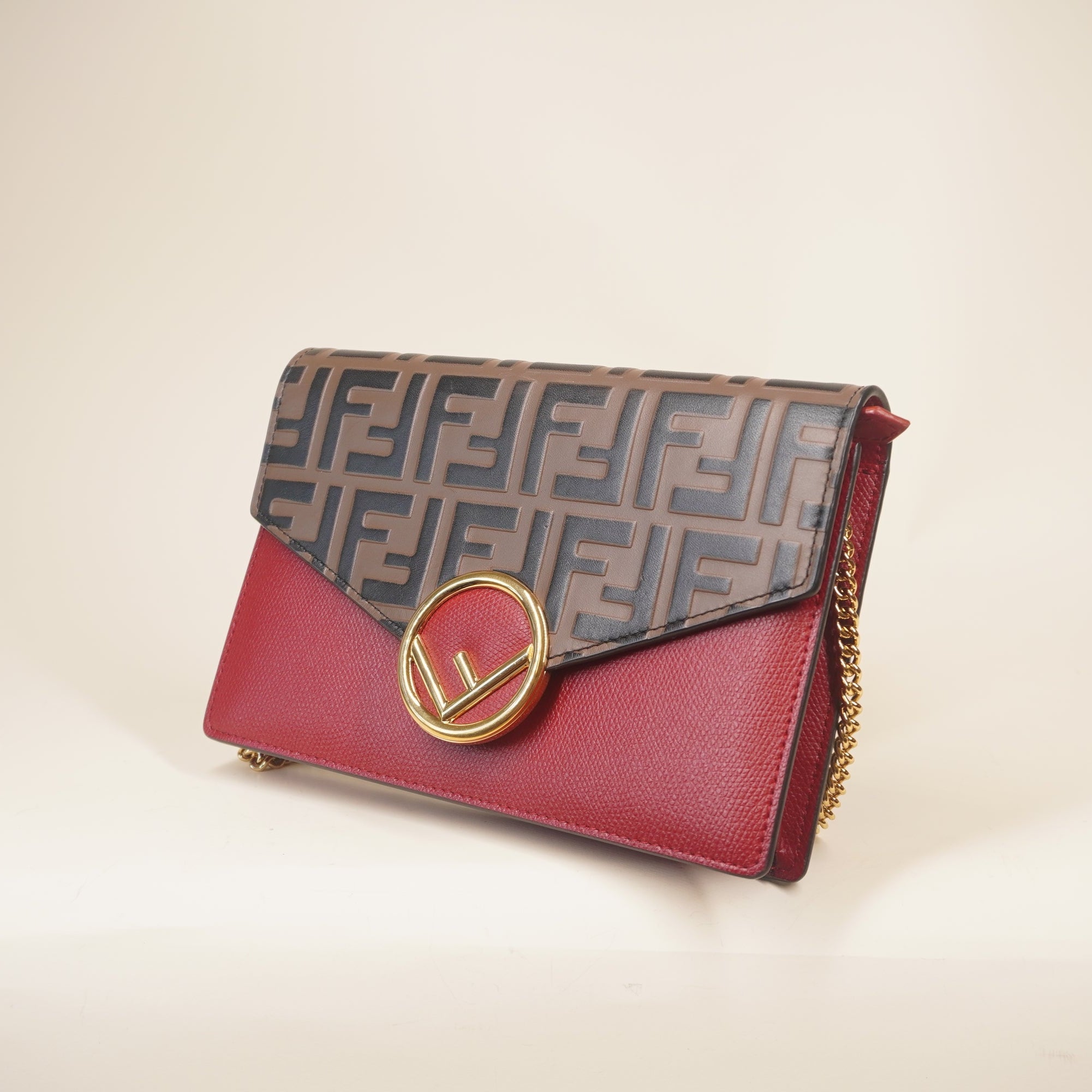 PRE-OWNED Vitello Cruise FF 1974 Embossed Medium Envelope Wallet On Chain Fragola Maya