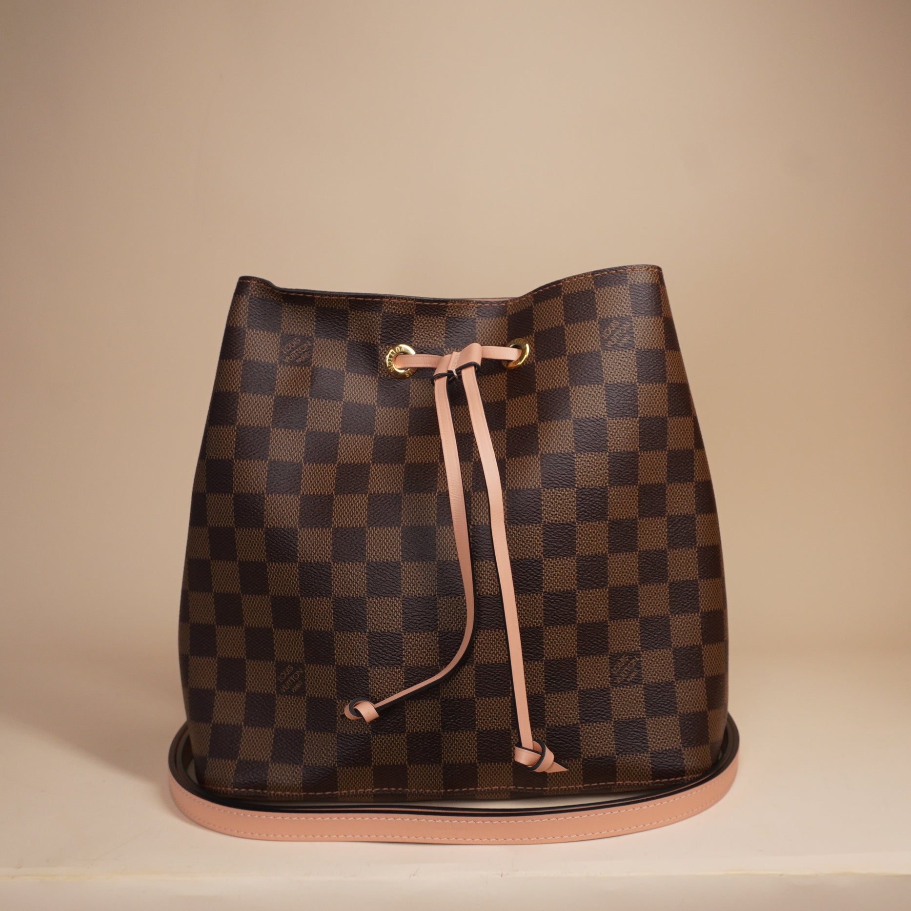 PRE-OWNED LV Venus Pink Damier Ebene Neonoe MM Shoulder Bag
