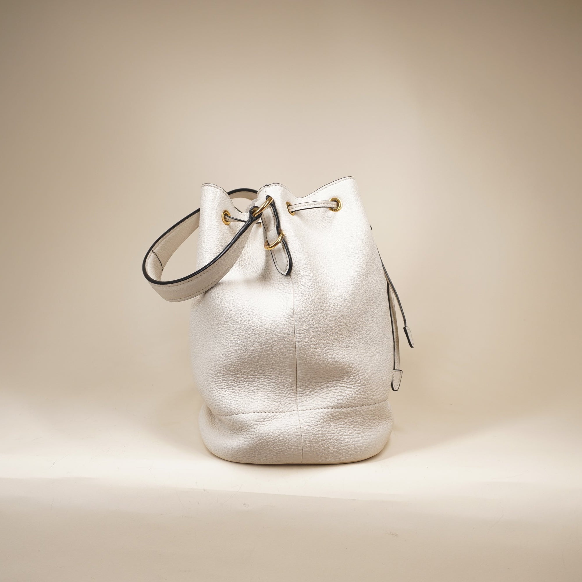 PRE-OWNED White Cream Vitello Bucket Bag