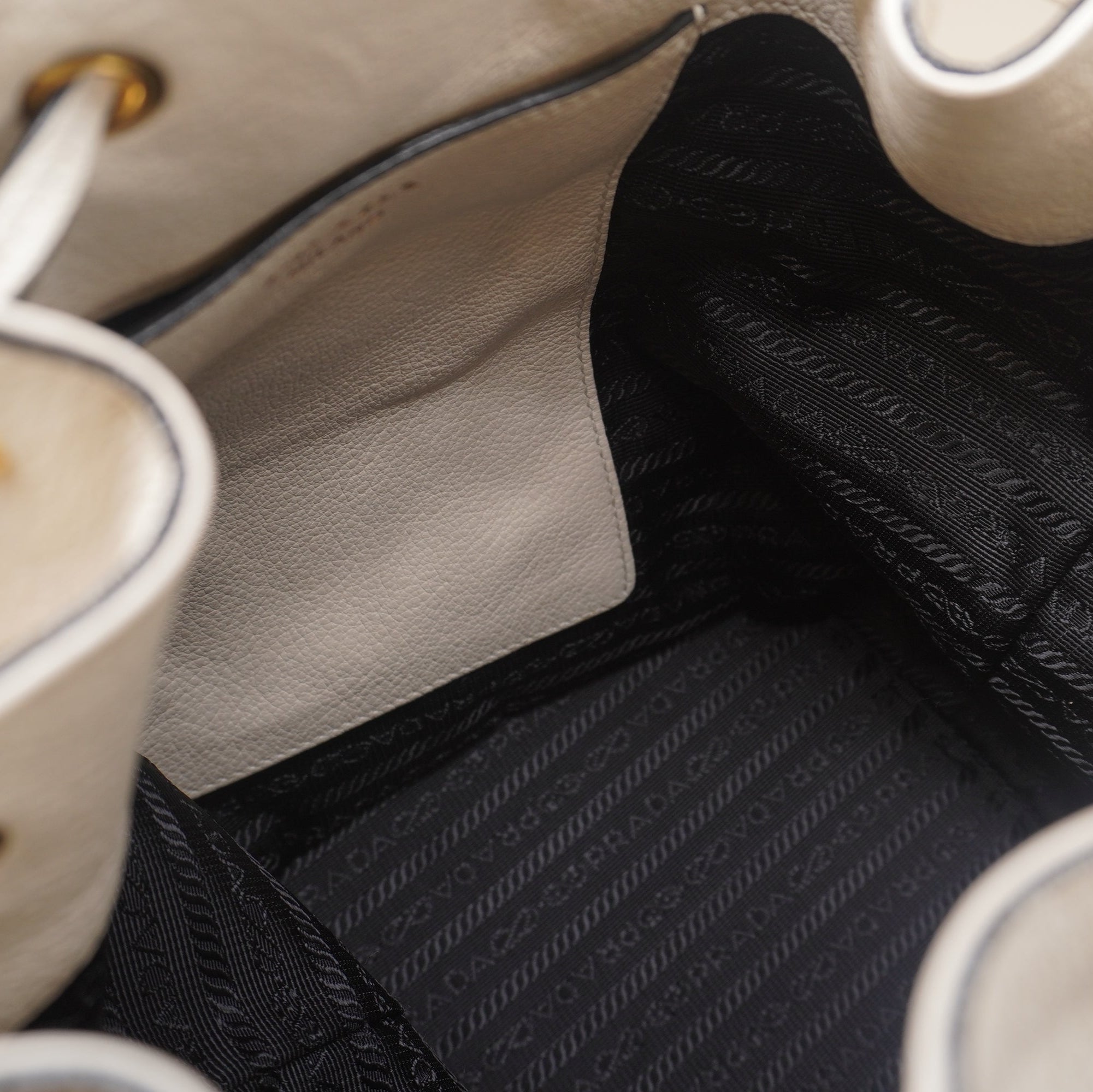 PRE-OWNED White Cream Vitello Bucket Bag