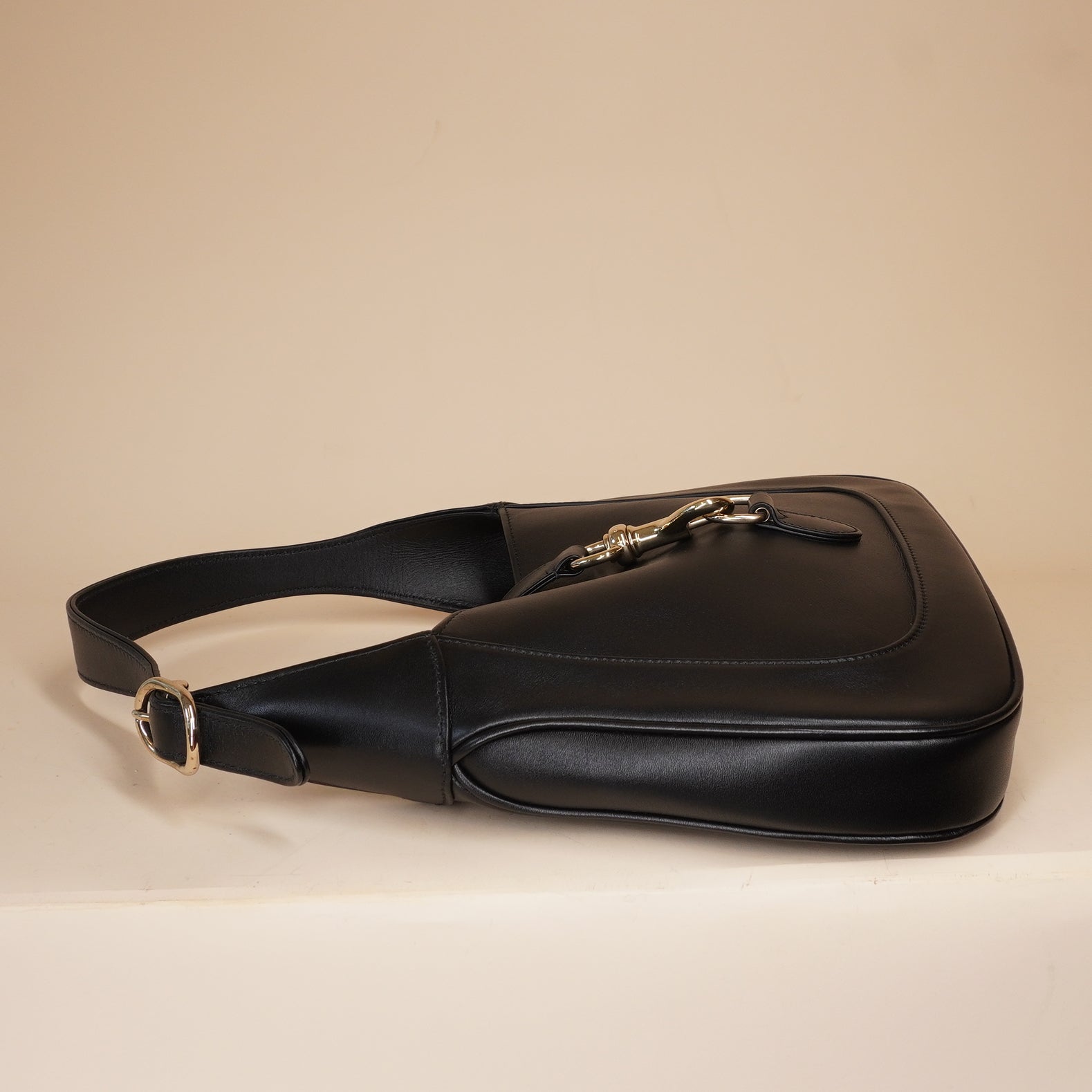 PRE-OWNED GG Black Jackie 196 Medium Shoulder Bag