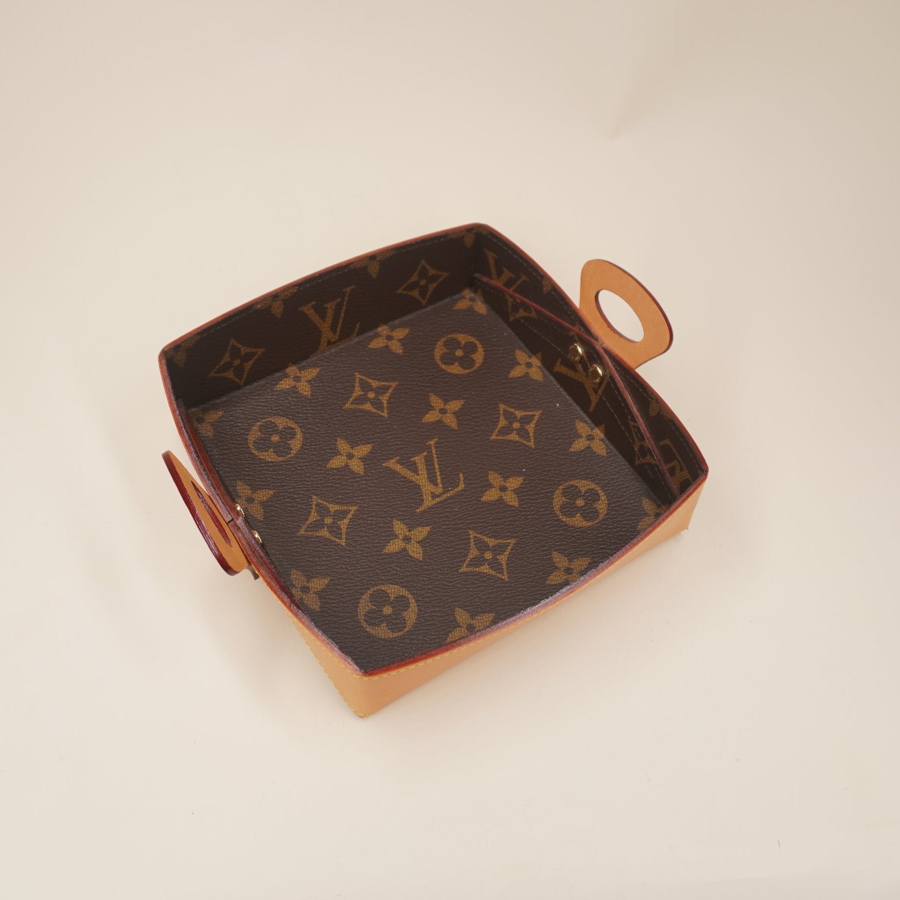 PRE-OWNED LV Monogram Canvas Georges Valet Tray PM