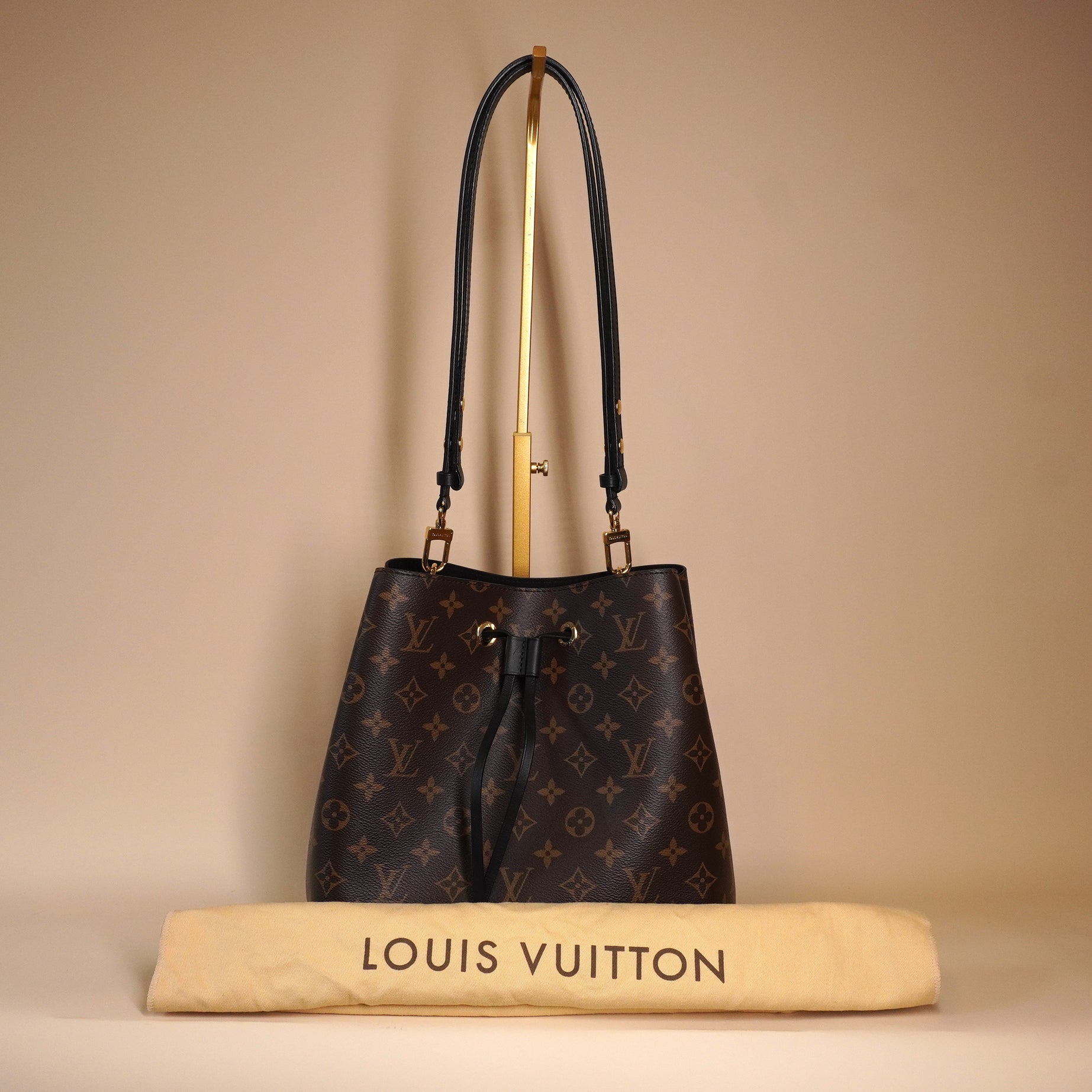 PRE-OWNED LV Monogram Neonoe MM Black