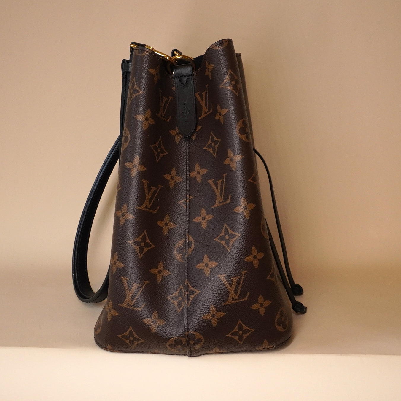 PRE-OWNED LV Monogram Neonoe MM Black