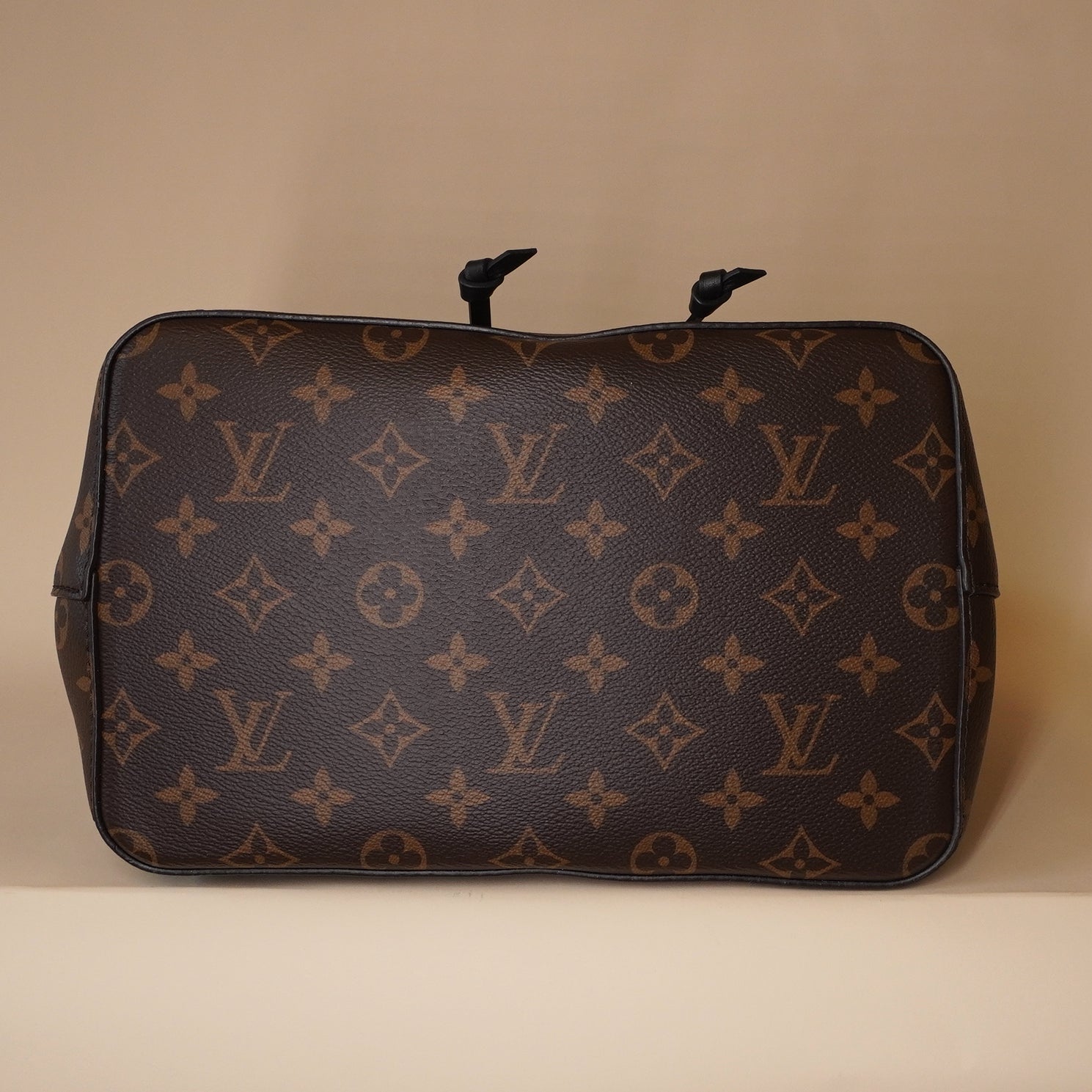 PRE-OWNED LV Monogram Neonoe MM Black