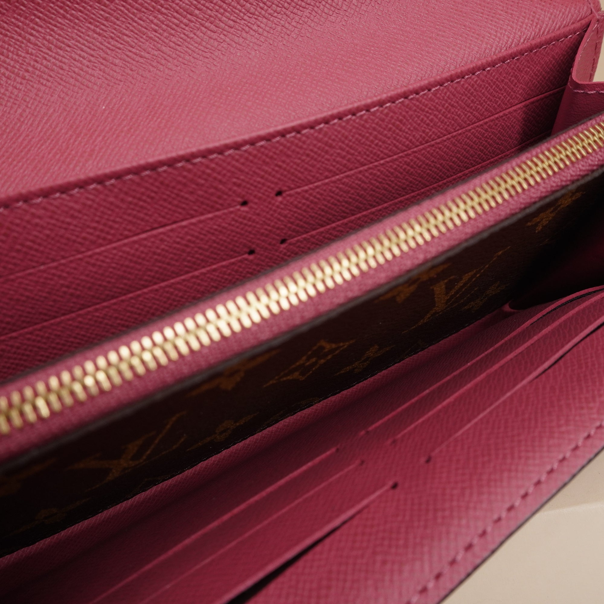 PRE-OWNED LV Monogram Canvas Pink Sarah Retiro Wallet