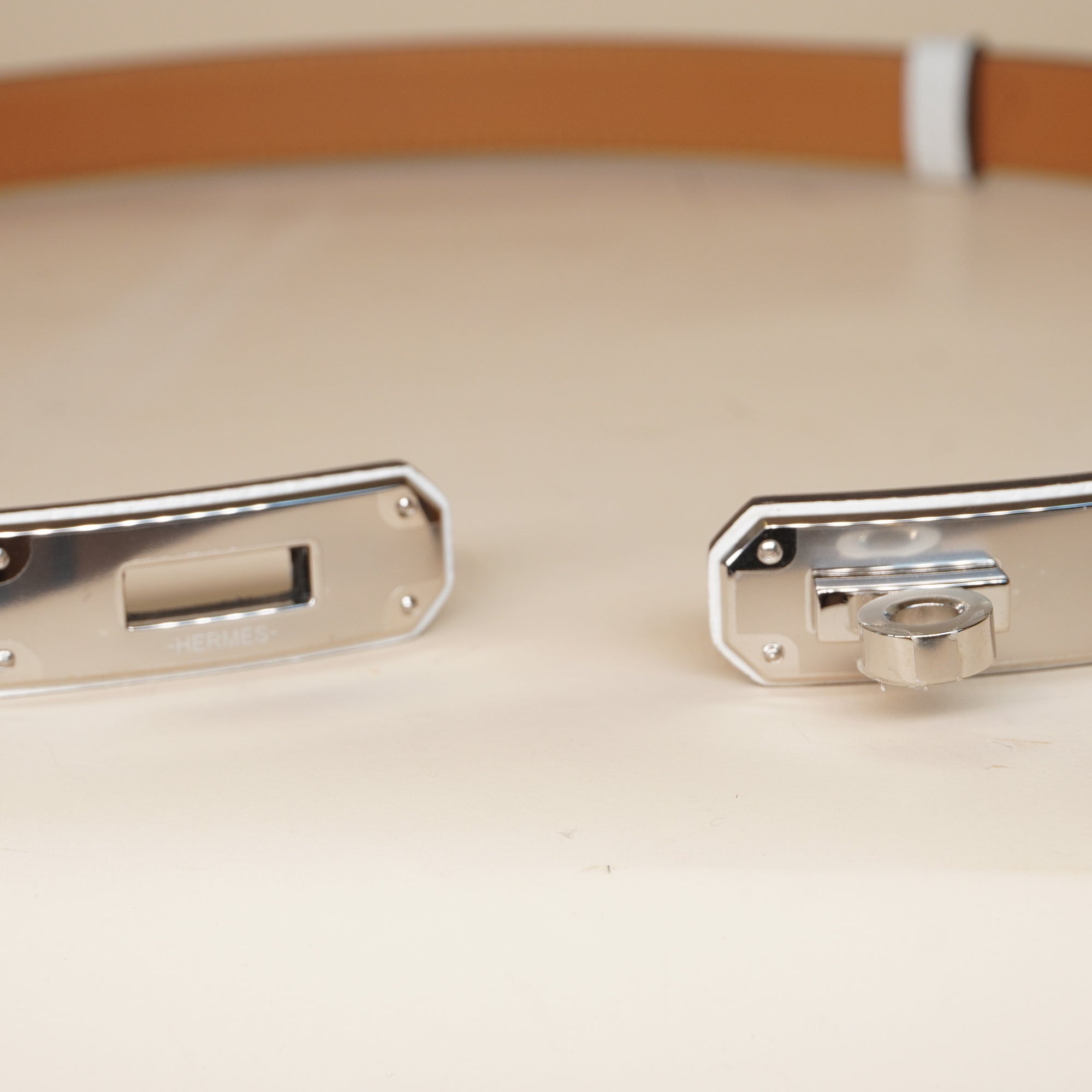 PRE-OWNED Kelly 18 White Belt
