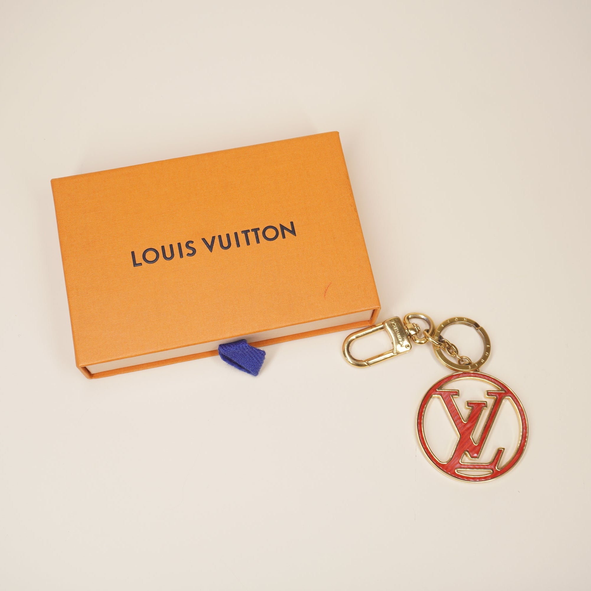 PRE-OWNED Epi LV Circle Bag Charm Key Holder Red Pink