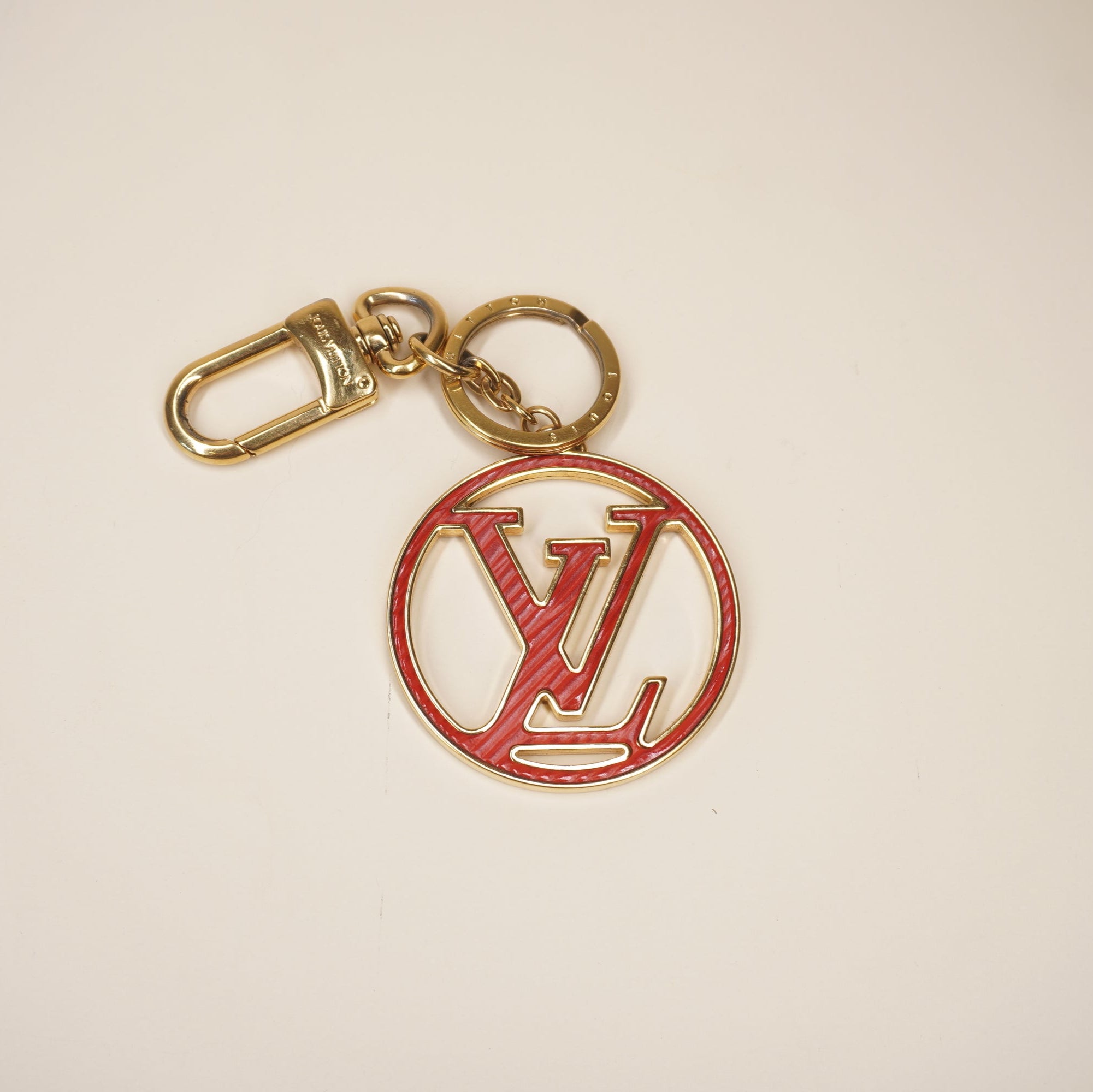 PRE-OWNED Epi LV Circle Bag Charm Key Holder Red Pink