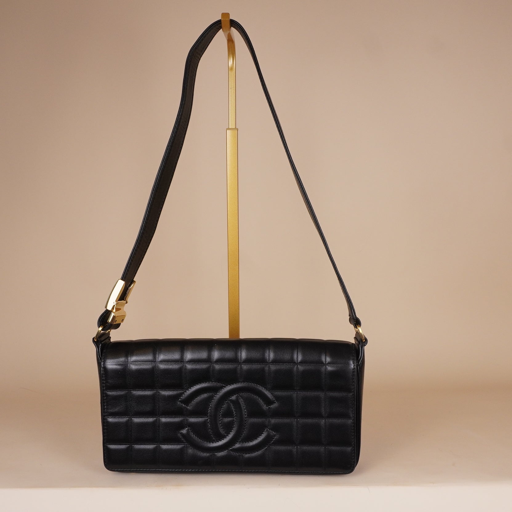 PRE-OWNED CC Lambskin Quilted Chocolate Bar Flap Black