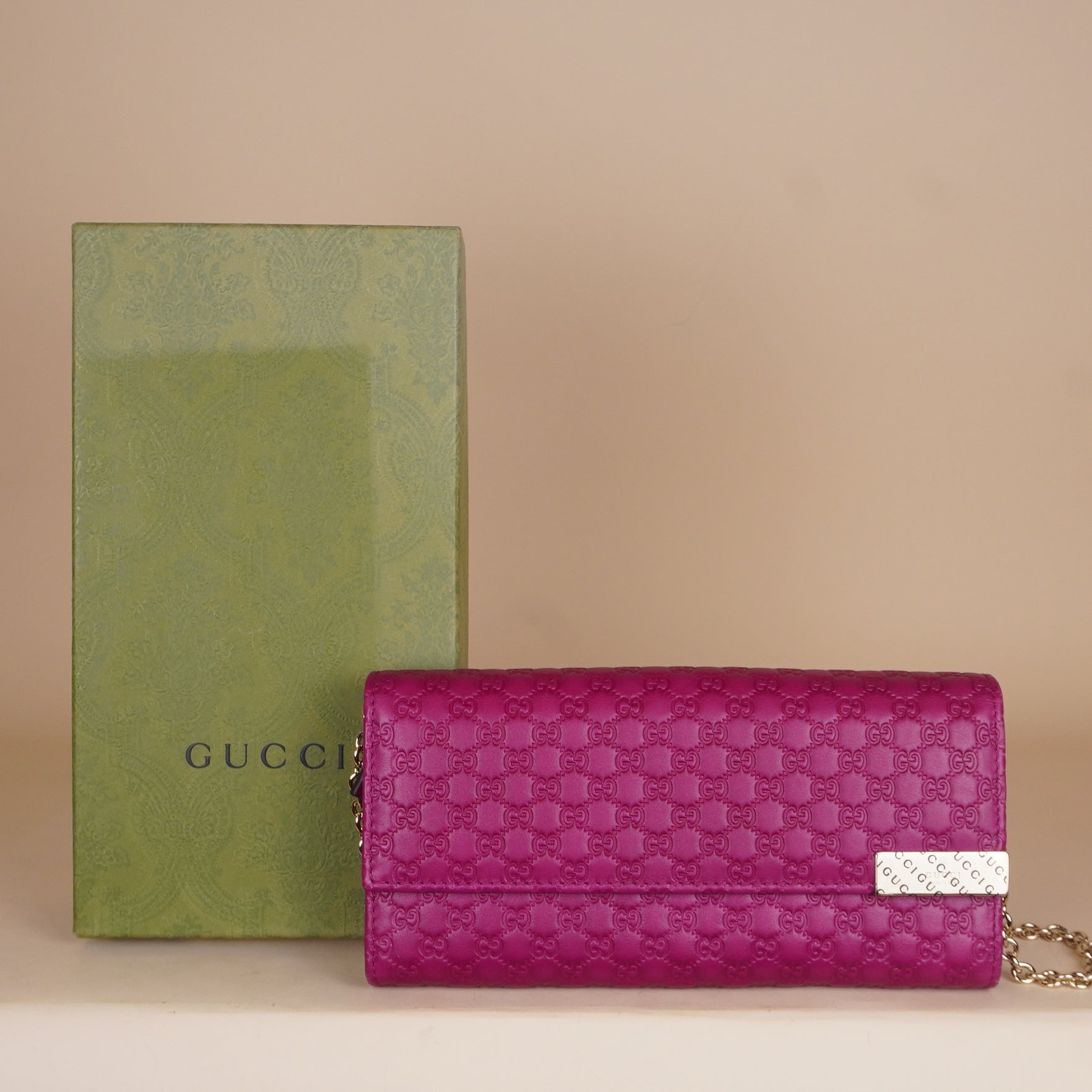 PRE-OWNED GG Fuchsia Microguccissima Leather Wallet-Chain Clutch Bag
