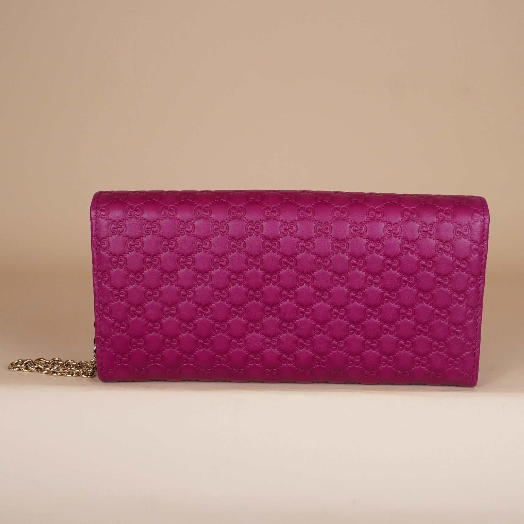 PRE-OWNED GG Fuchsia Microguccissima Leather Wallet-Chain Clutch Bag