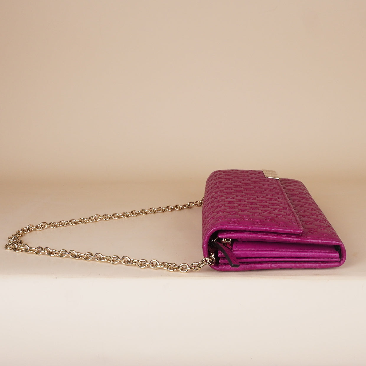 PRE-OWNED GG Fuchsia Microguccissima Leather Wallet-Chain Clutch Bag