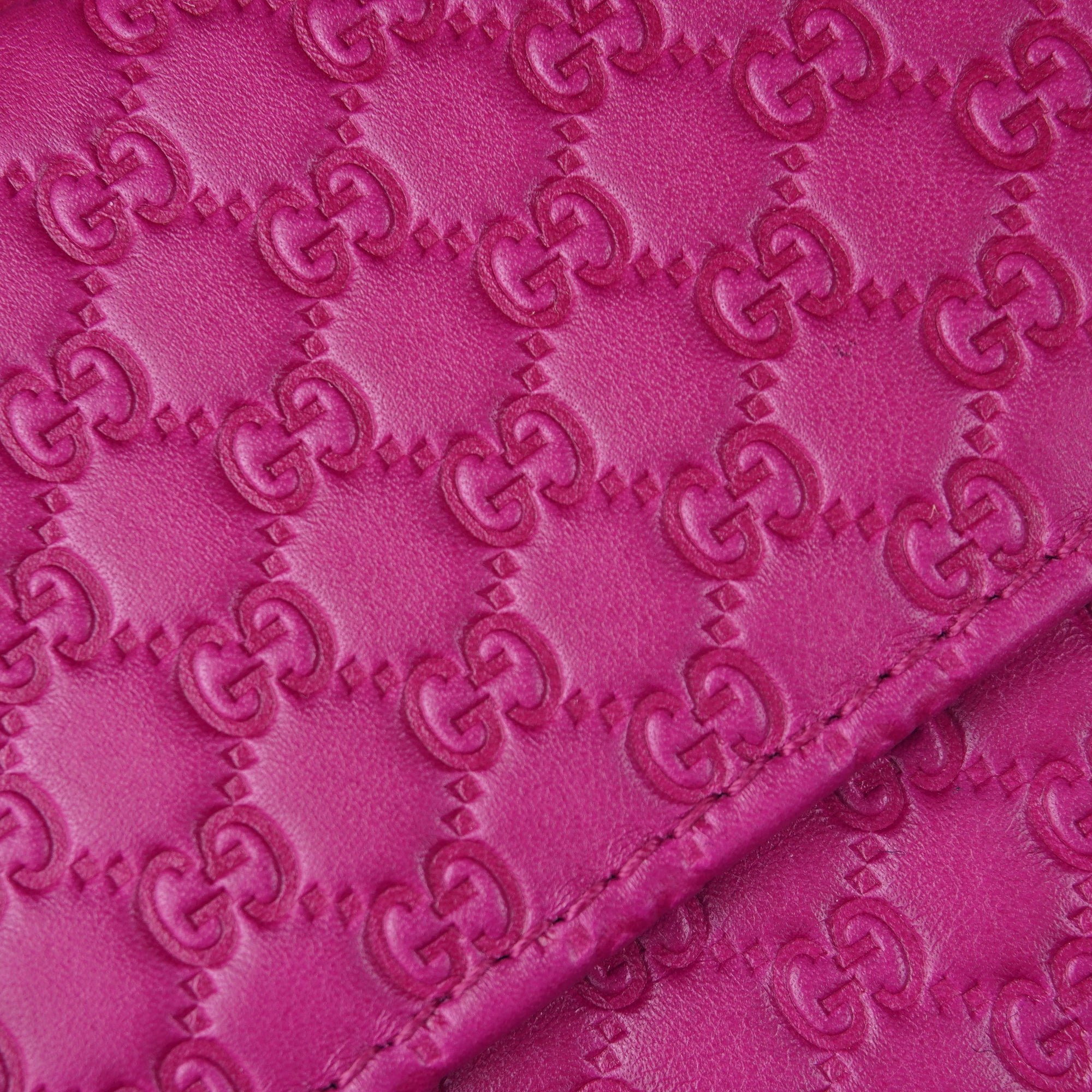 PRE-OWNED GG Fuchsia Microguccissima Leather Wallet-Chain Clutch Bag
