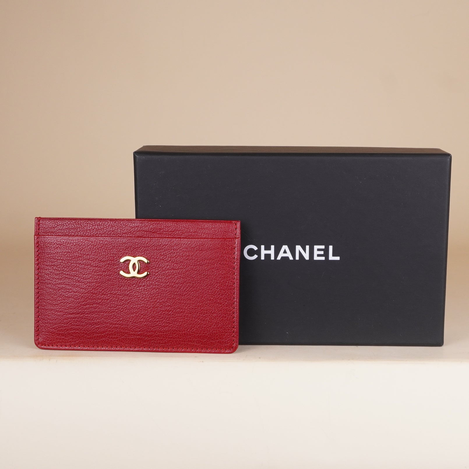 PRE-OWNED CC Vintage Red Leather Card Holder