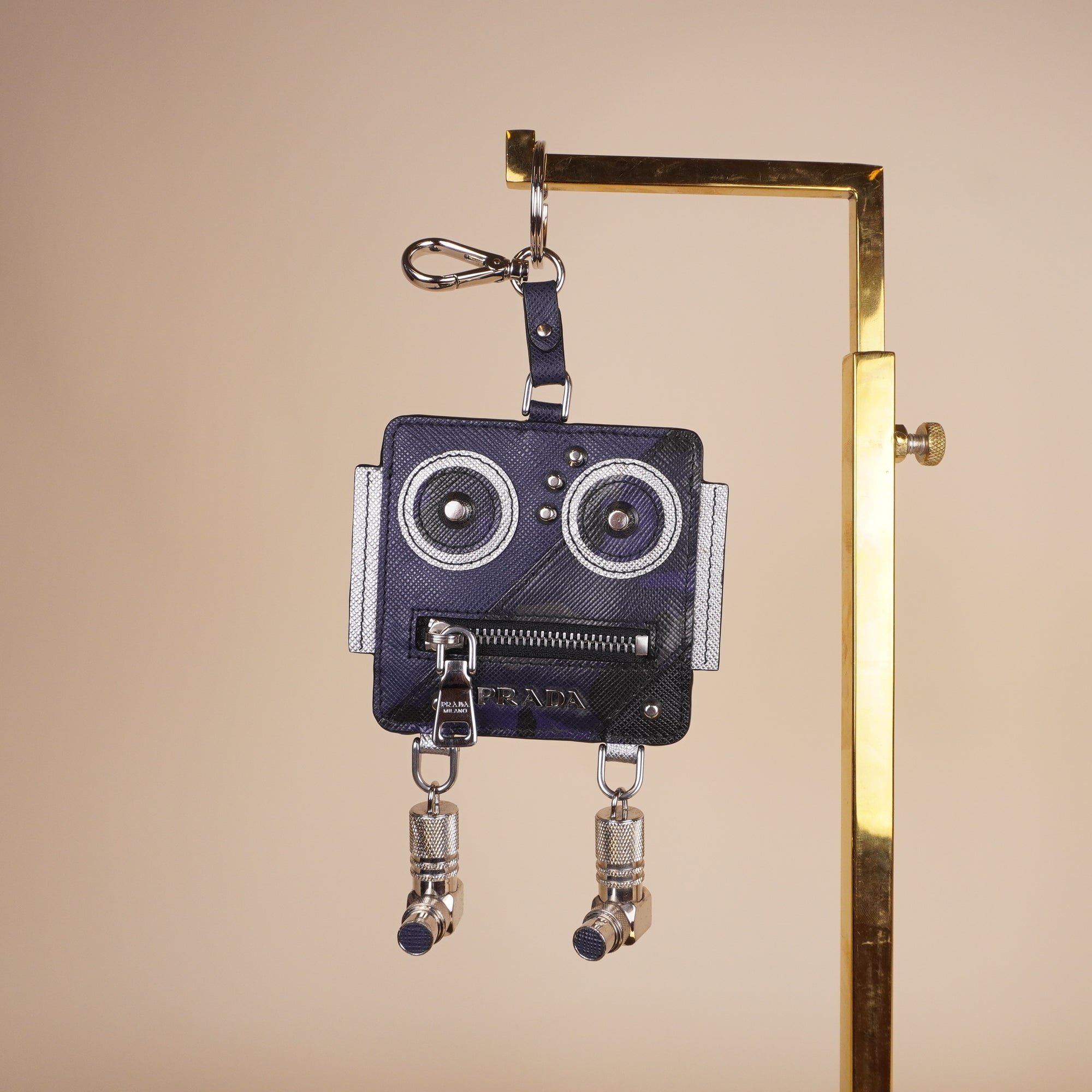 PRE-OWNED Robot Metal Keychain Charm