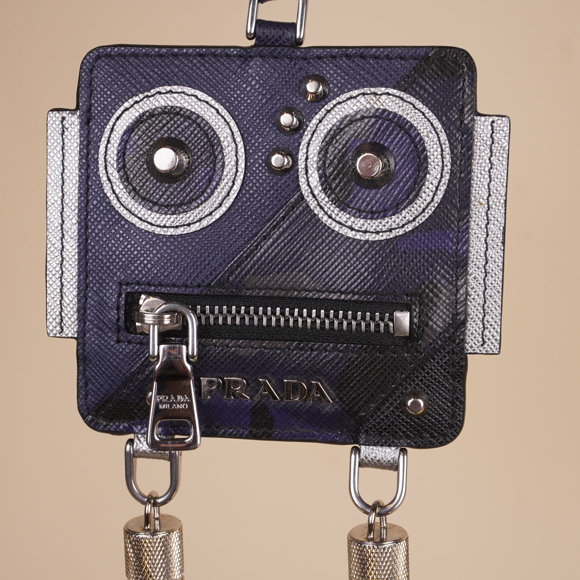 PRE-OWNED Robot Metal Keychain Charm