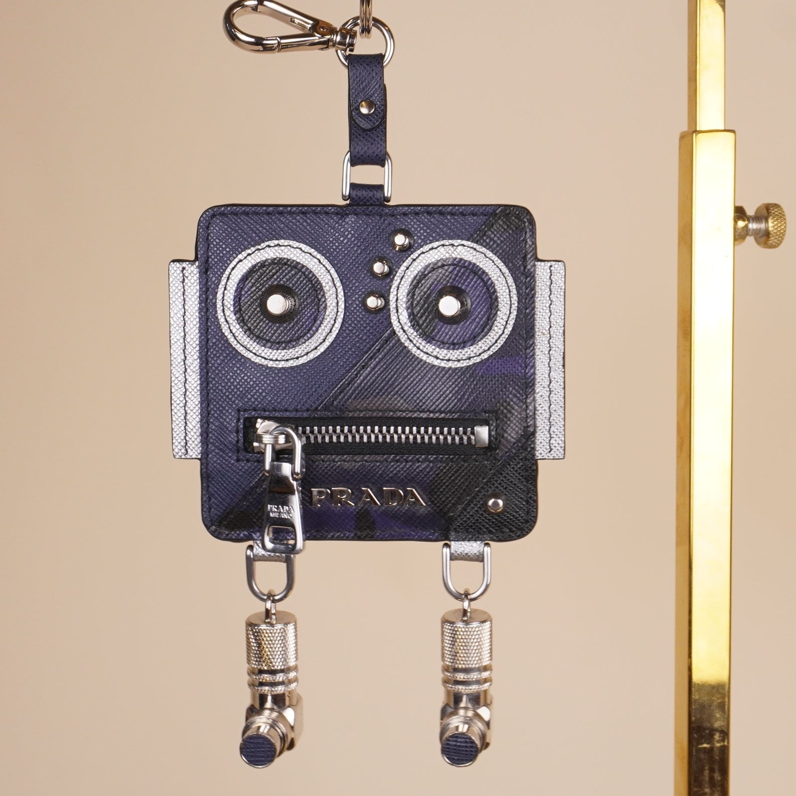 PRE-OWNED Robot Metal Keychain Charm