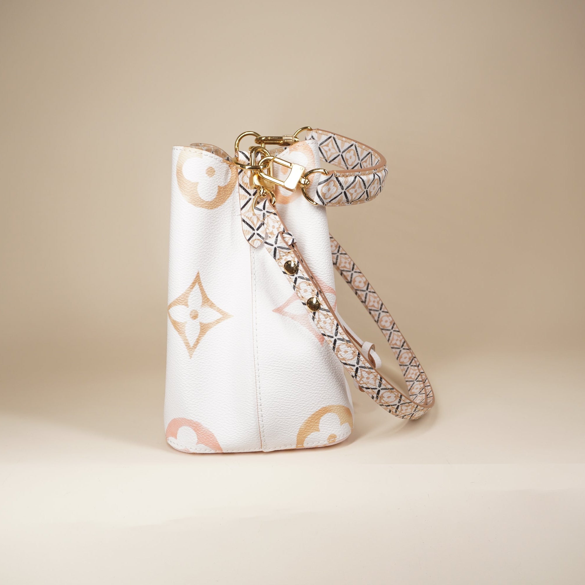 PRE-OWNED LV Neonoe BB Monogram White Coated Canvas Shoulder Bag