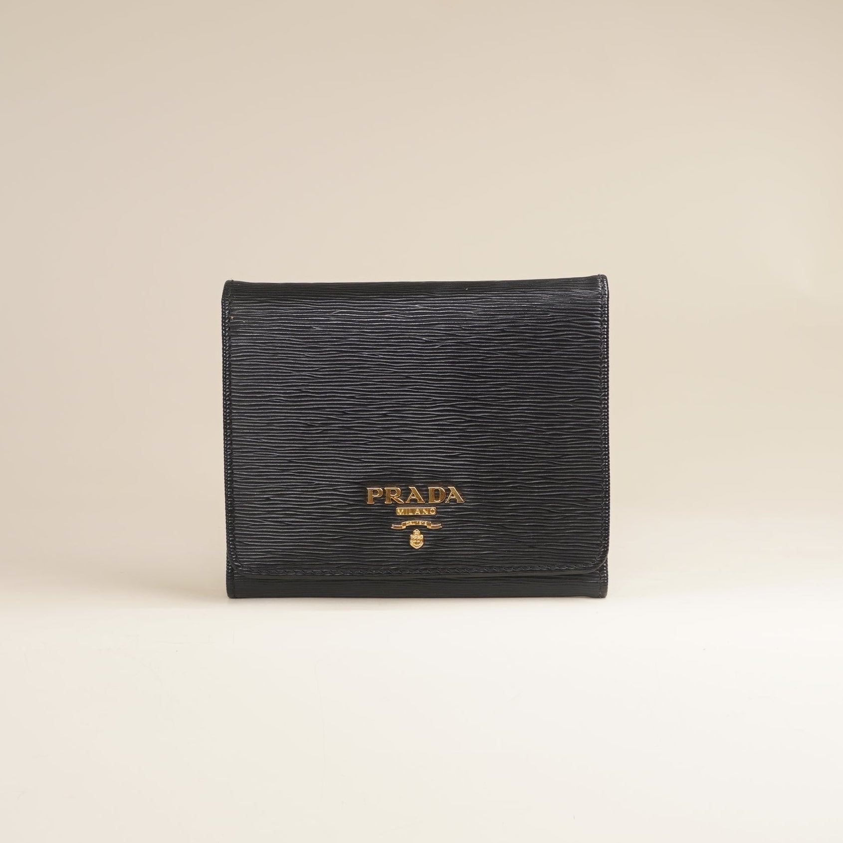 PRE-OWNED Vitello Move Bi-Fold Wallet Black