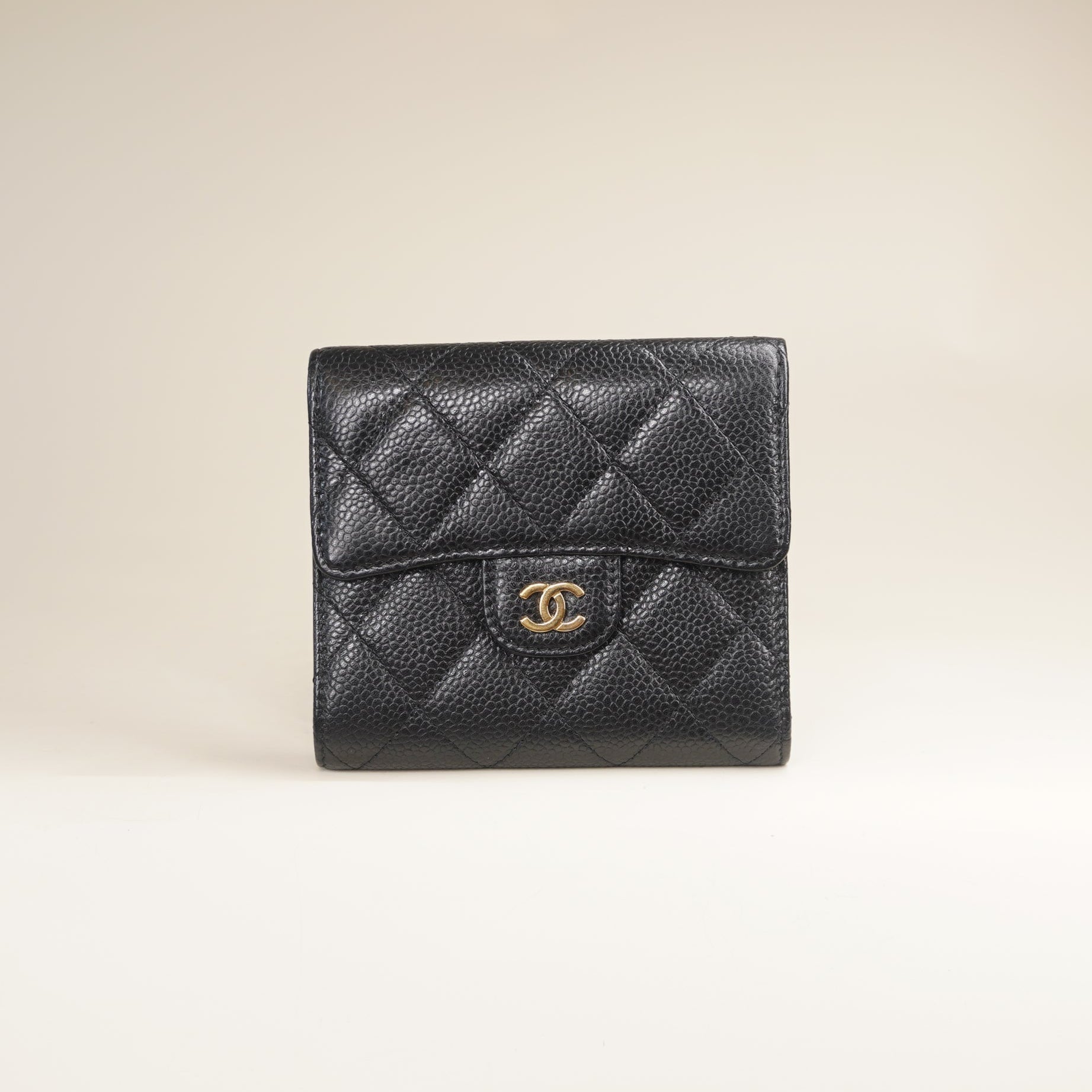PRE-OWNED CC Black Caviar Quilted Compact Flap Wallet