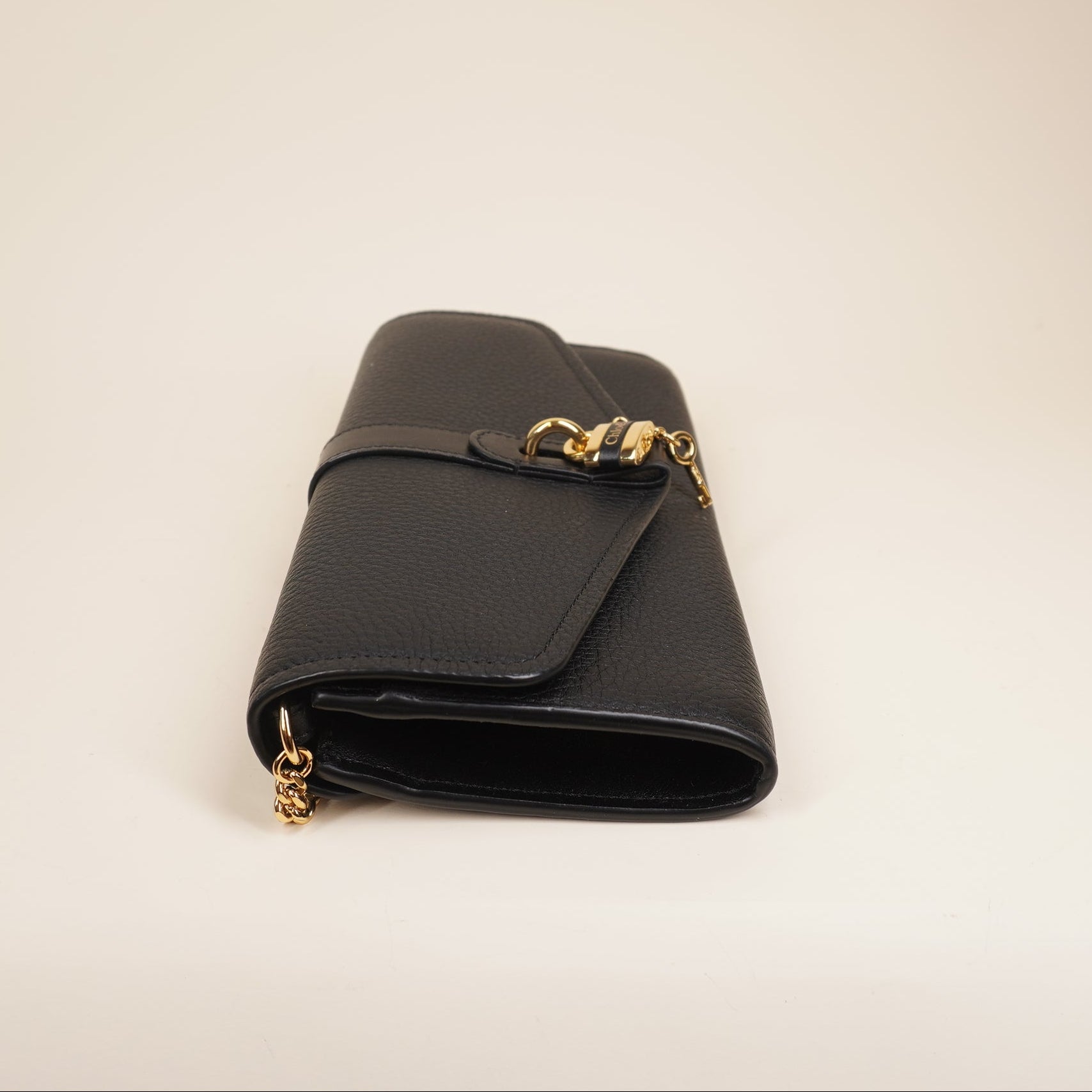 PRE-OWNED Leather Aby Wallet on Chain Black Crossbody Bag