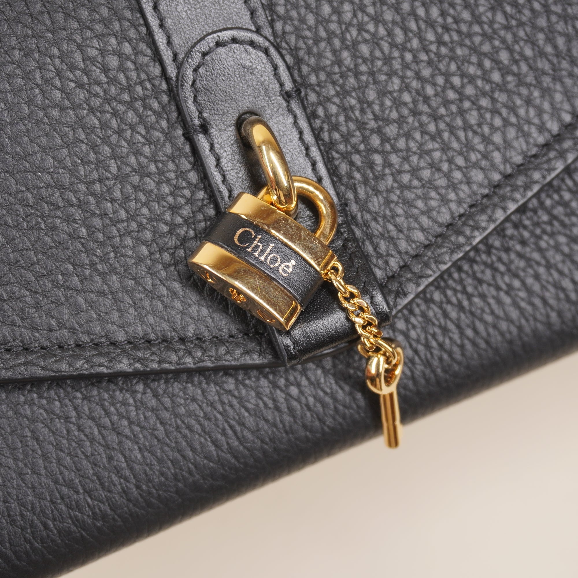 PRE-OWNED Leather Aby Wallet on Chain Black Crossbody Bag