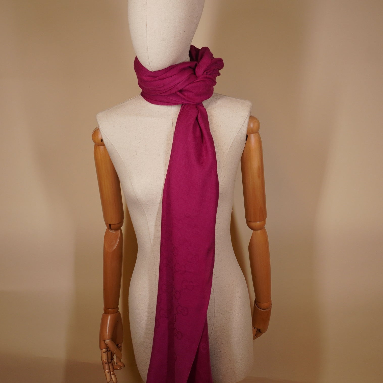 PRE-OWNED Scarf Monogram classic GG Fuschia
