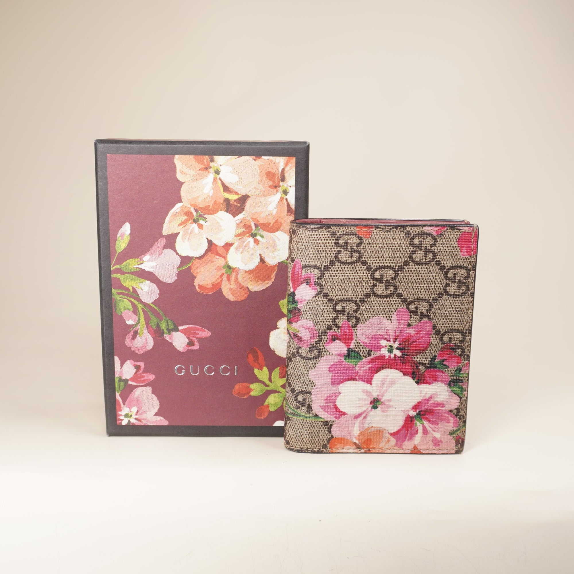 PRE-OWNED GG Supreme Monogram Blooms Card Case Wallet Beige Multicolor Dry Rose