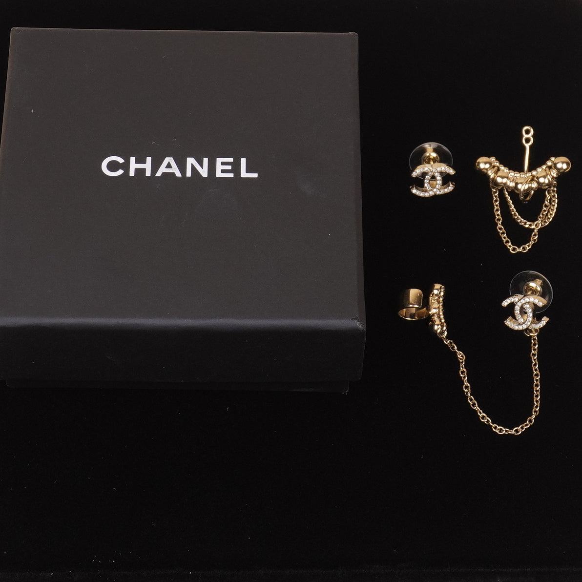 PRE-OWNED CC Crystal-Embellishments Earrings