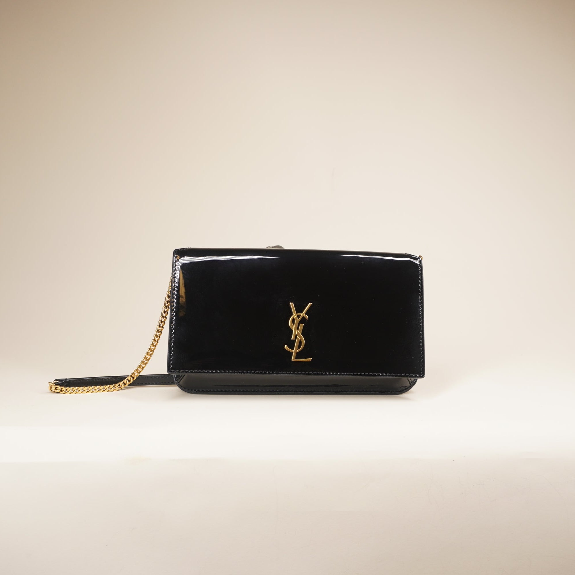 PRE-OWNED Black Kate Link Vernis Shoulder Bag