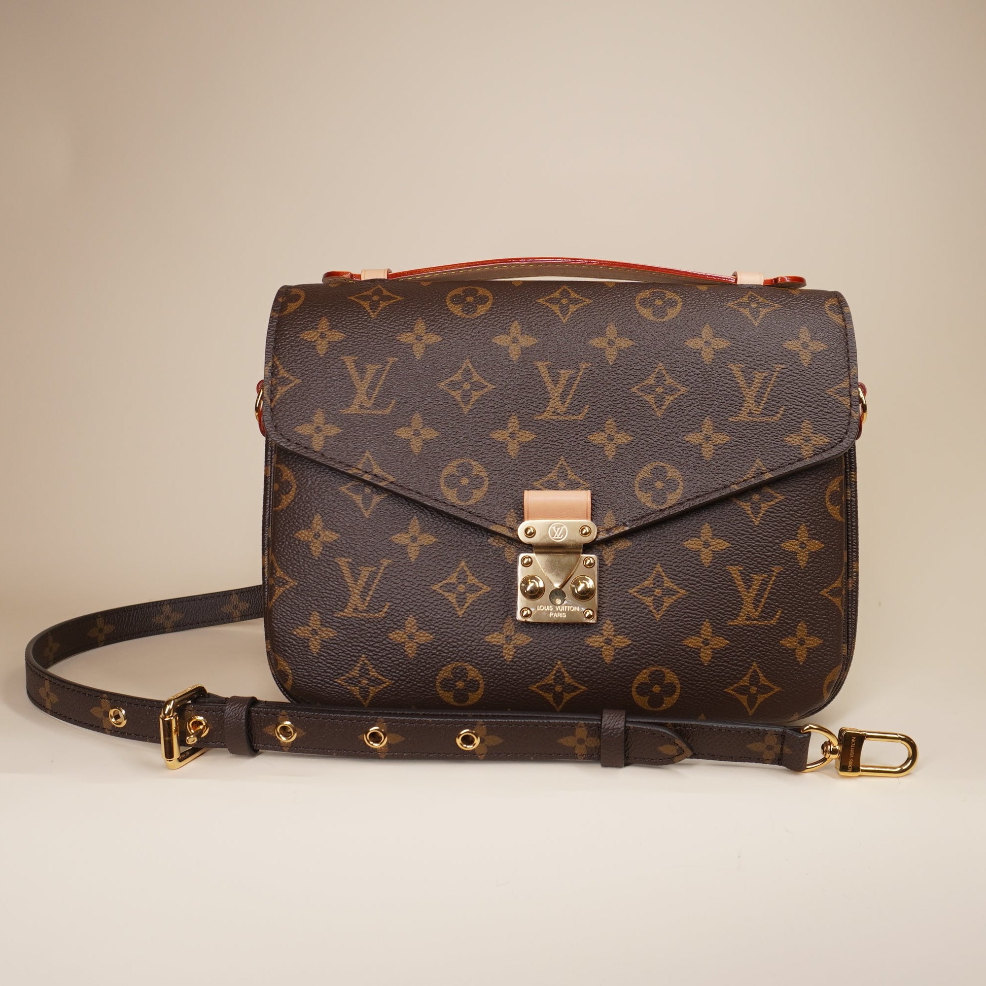PRE-OWNED LV Metis Pochette Monogram Canvas Shoulder Bag