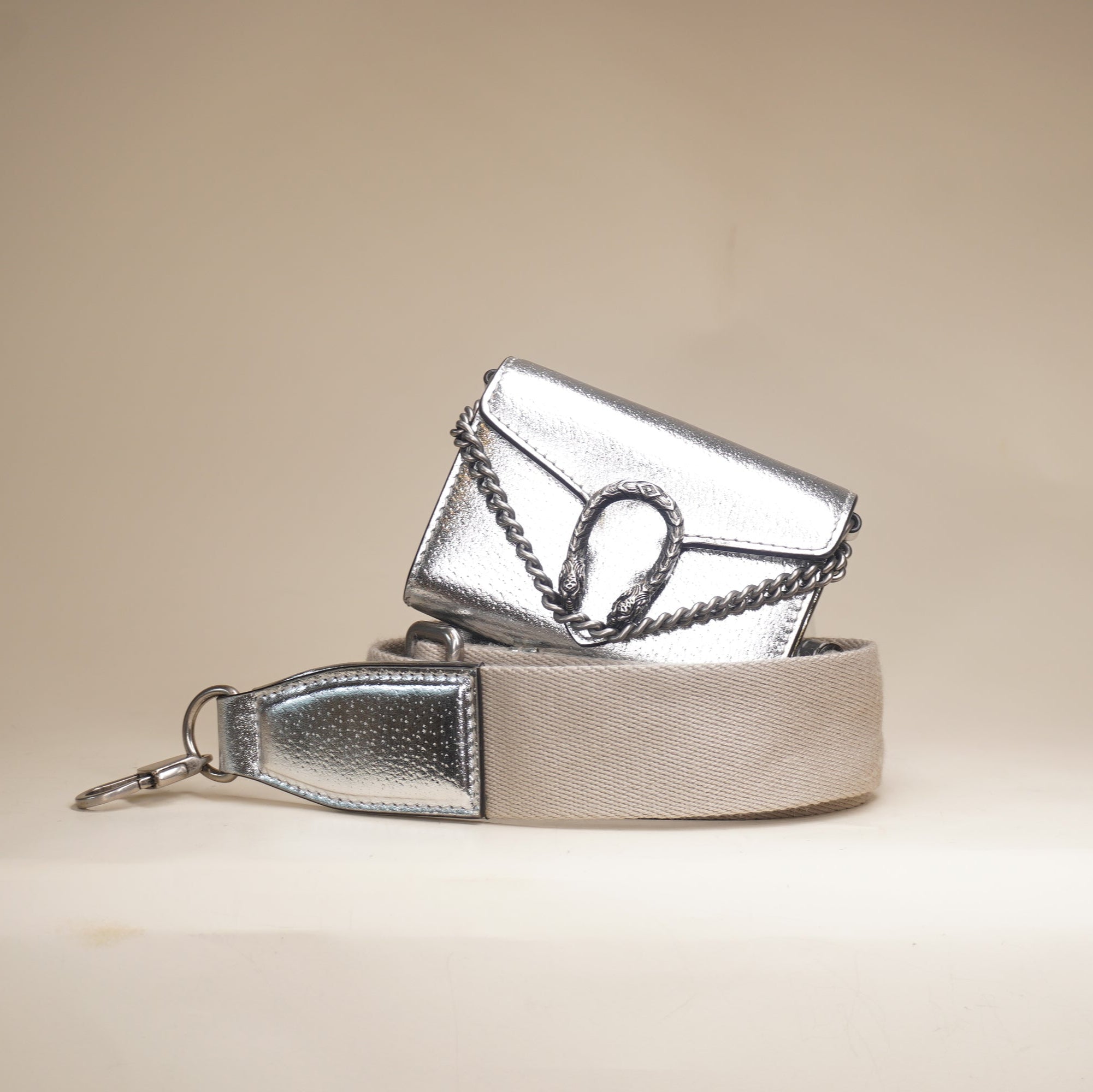 PRE-OWNED GG Silver Metallic Calfskin Super Mini Dionysus Shoulder Bag