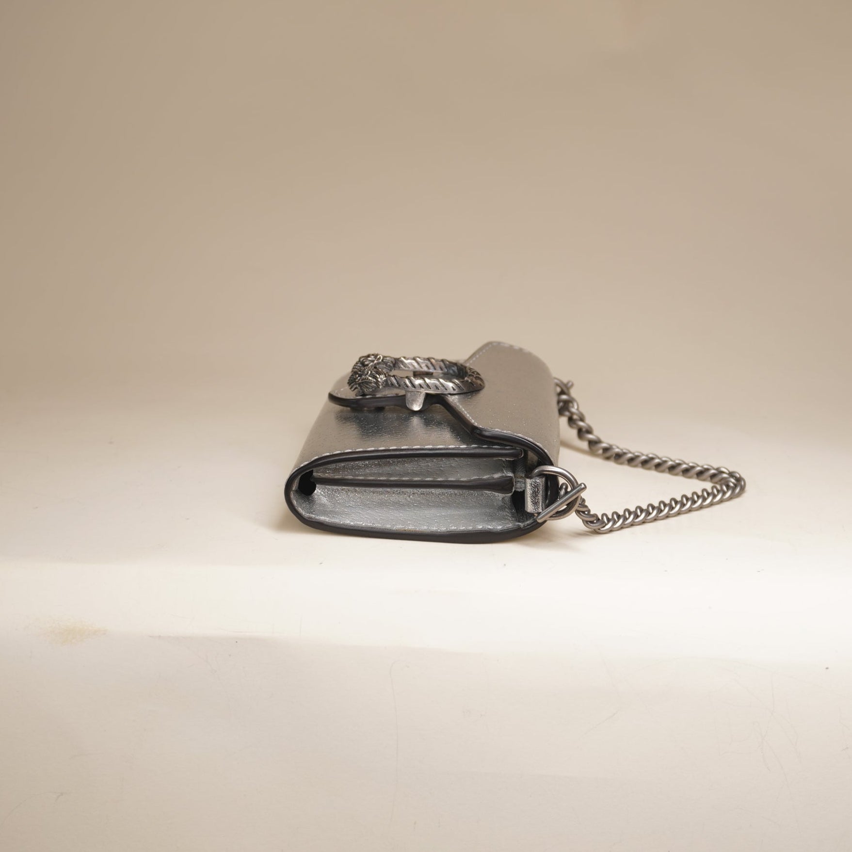 PRE-OWNED GG Silver Metallic Calfskin Super Mini Dionysus Shoulder Bag