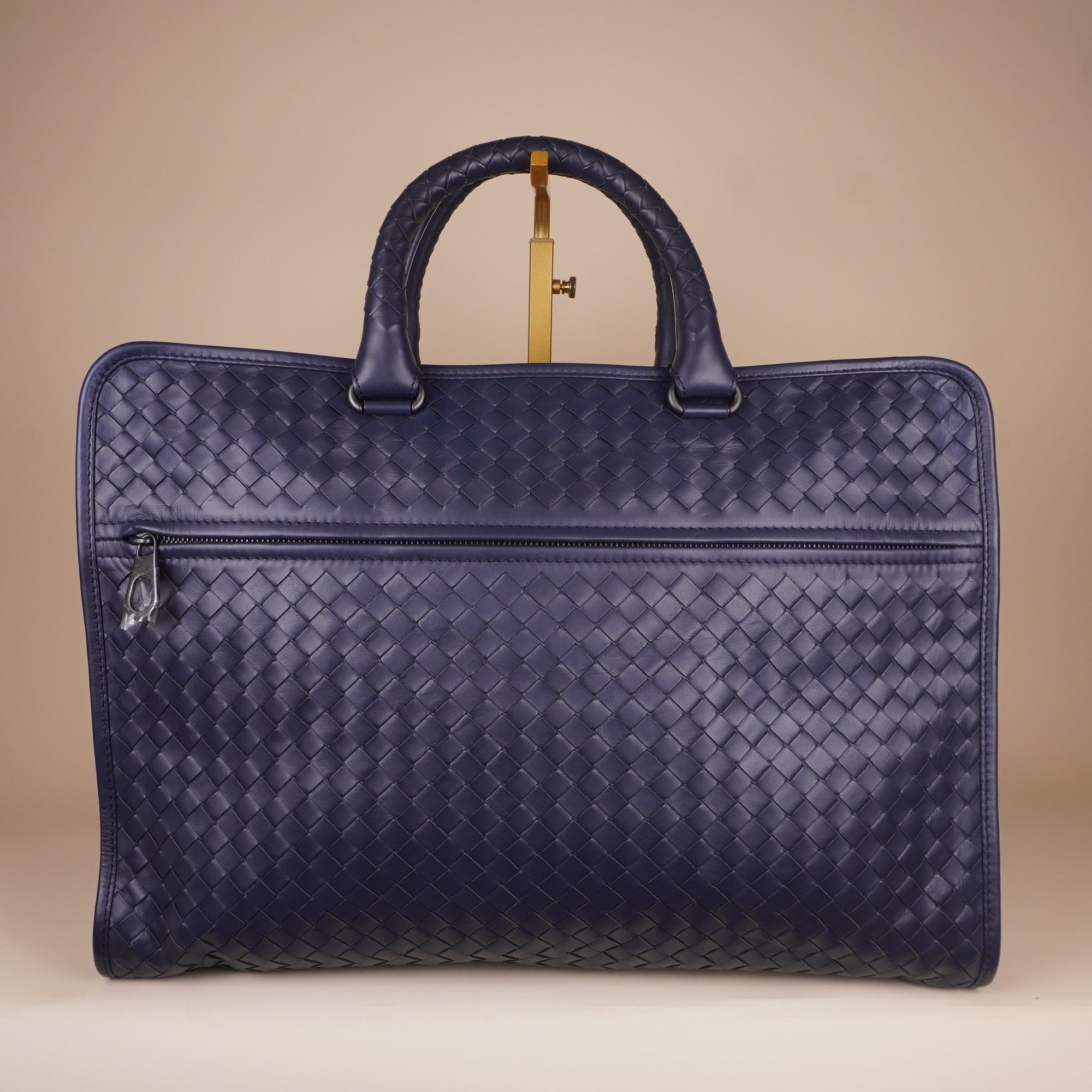 PRE-OWNED BV Leggero 2-Way Briefcase Blue Intrecciato Leather