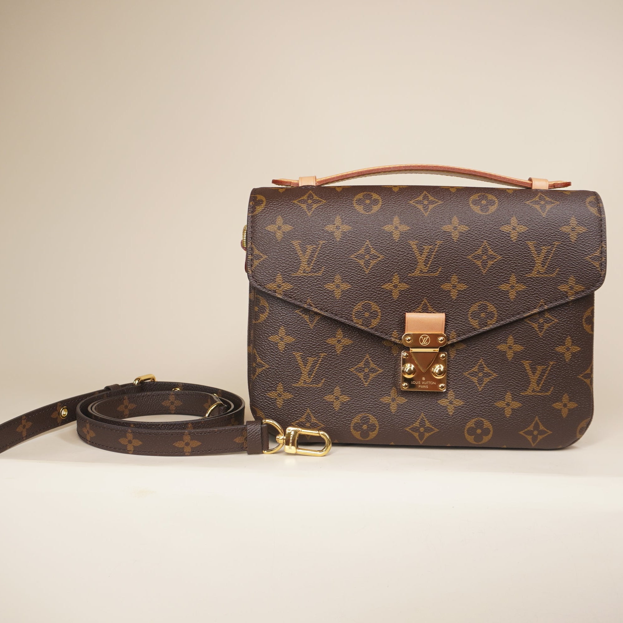 PRE-OWNED LV Pochette Metis Monogram Canvas Shoulder Bag