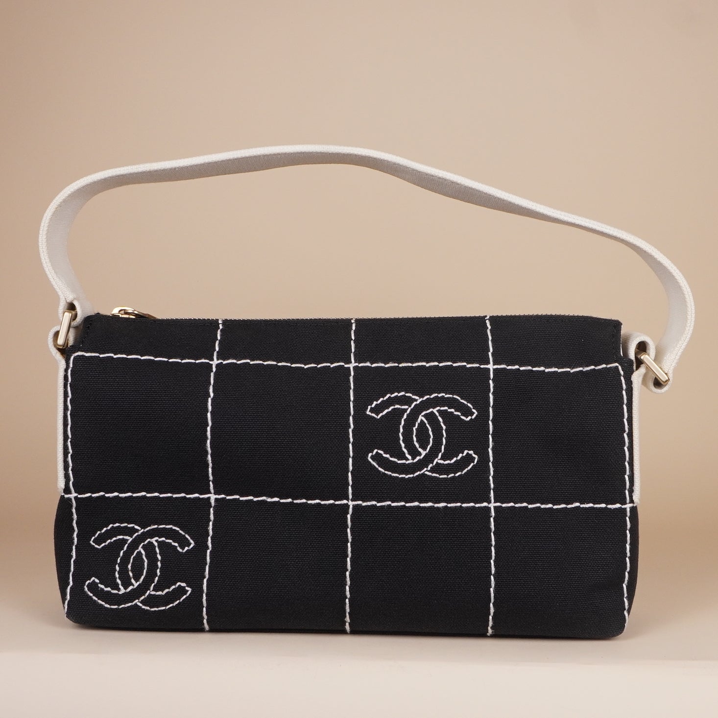 PRE-OWNED CC Chocolate Bar Canvas Shoulder Bag Black Cloth