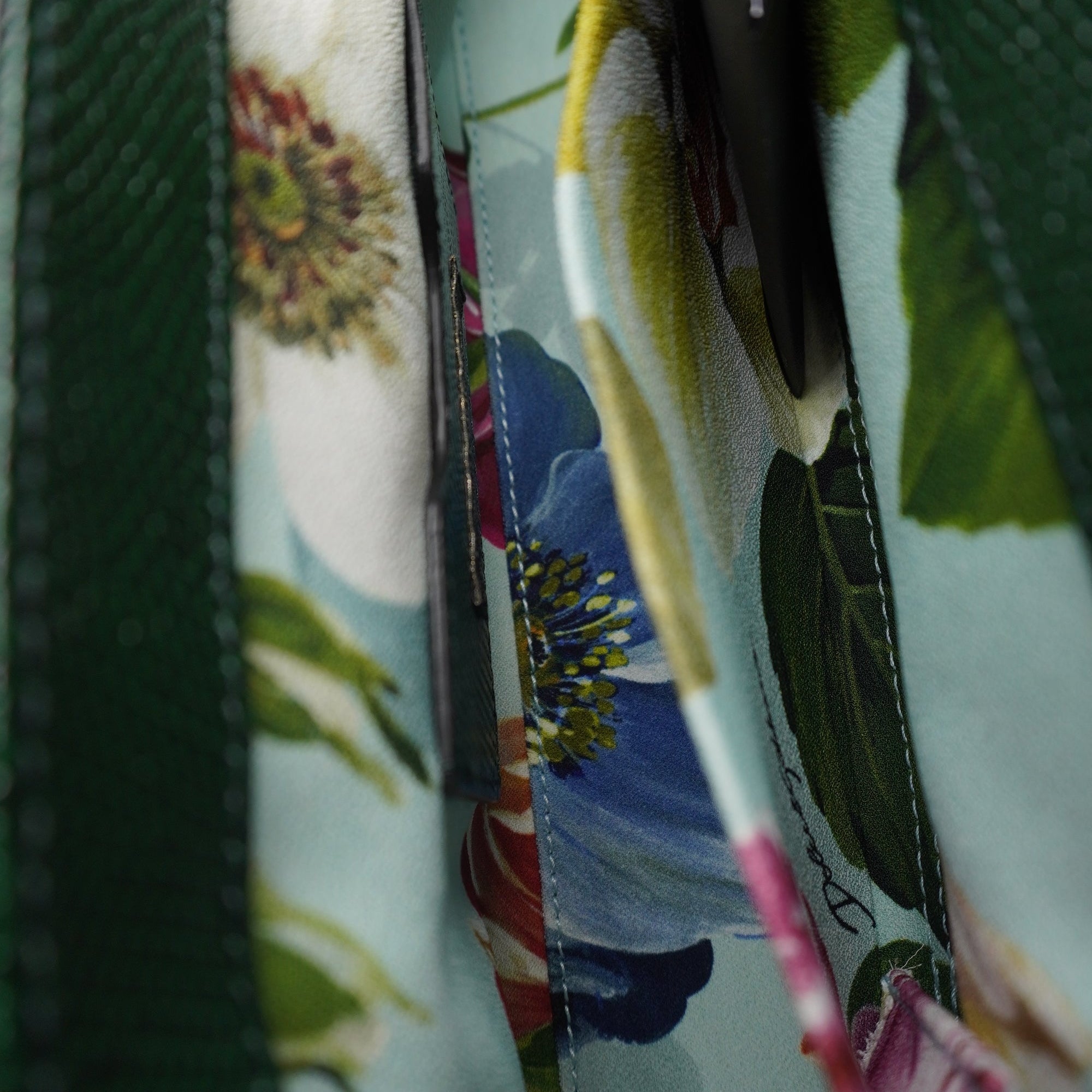 PRE-OWNED Green Iguana Millennials Shoulder Bag