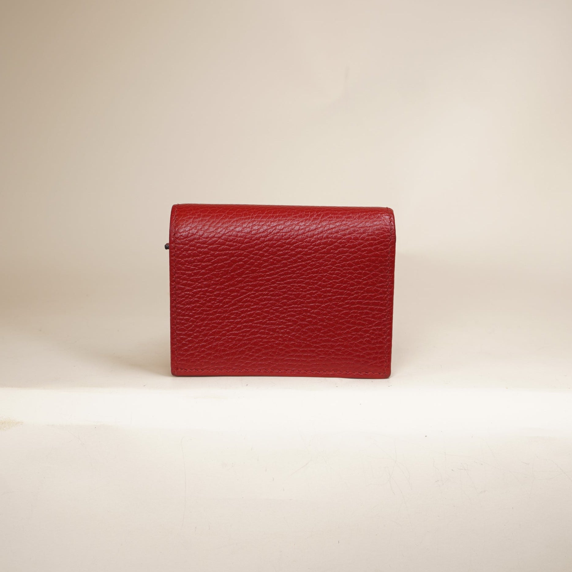 PRE-OWNED Pebbled Calfskin GG Marmont Card Case Hibiscus Red