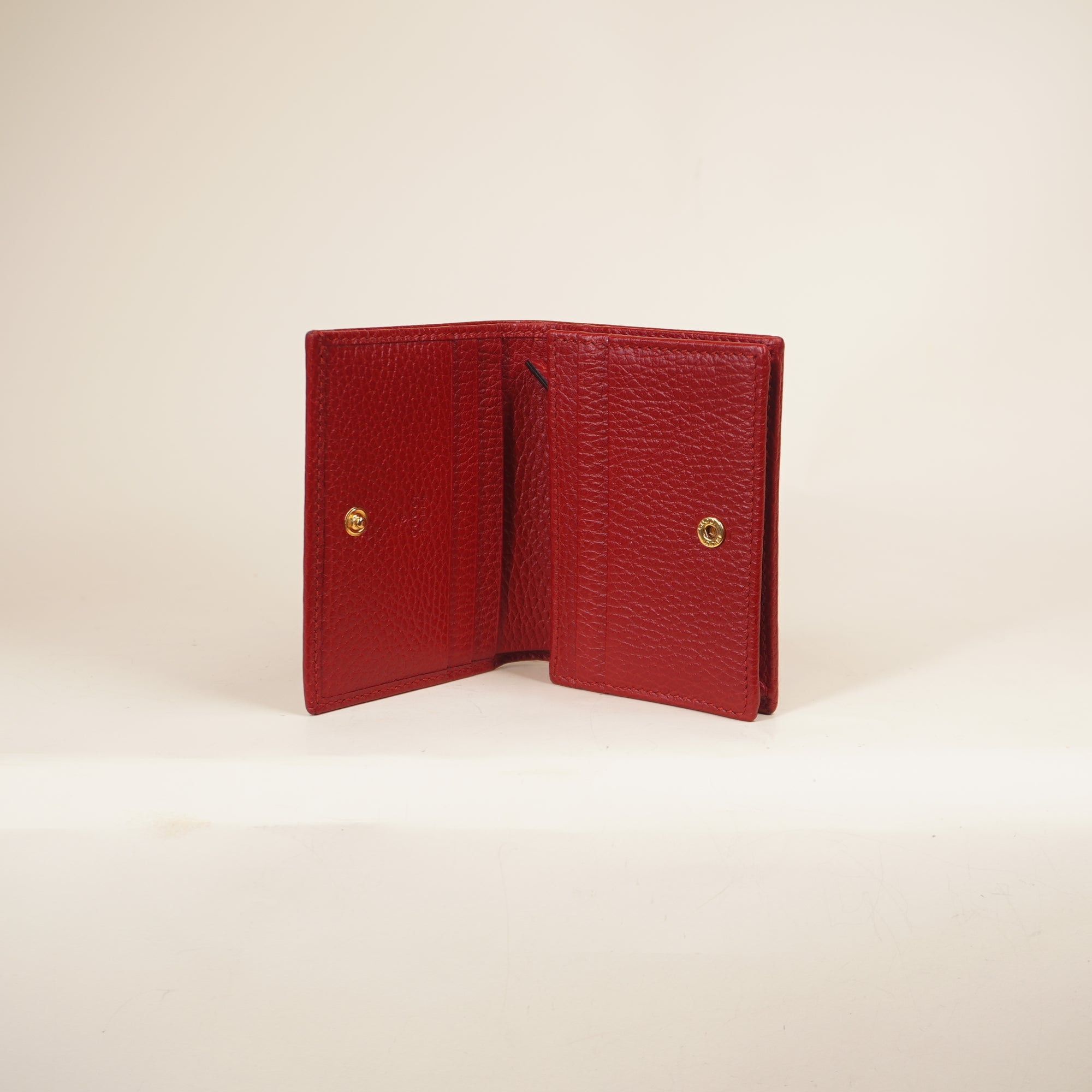 PRE-OWNED Pebbled Calfskin GG Marmont Card Case Hibiscus Red